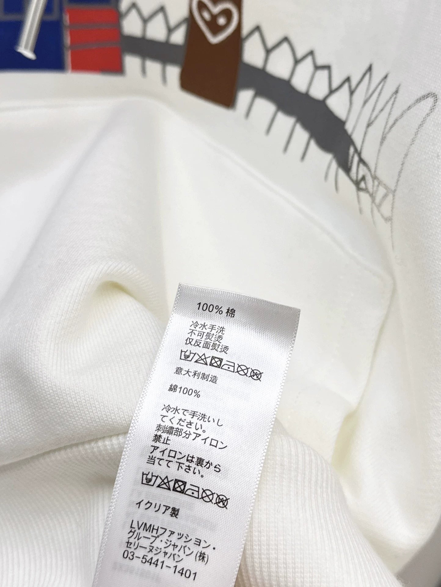 25fw Graffiti hooded sweatshirt