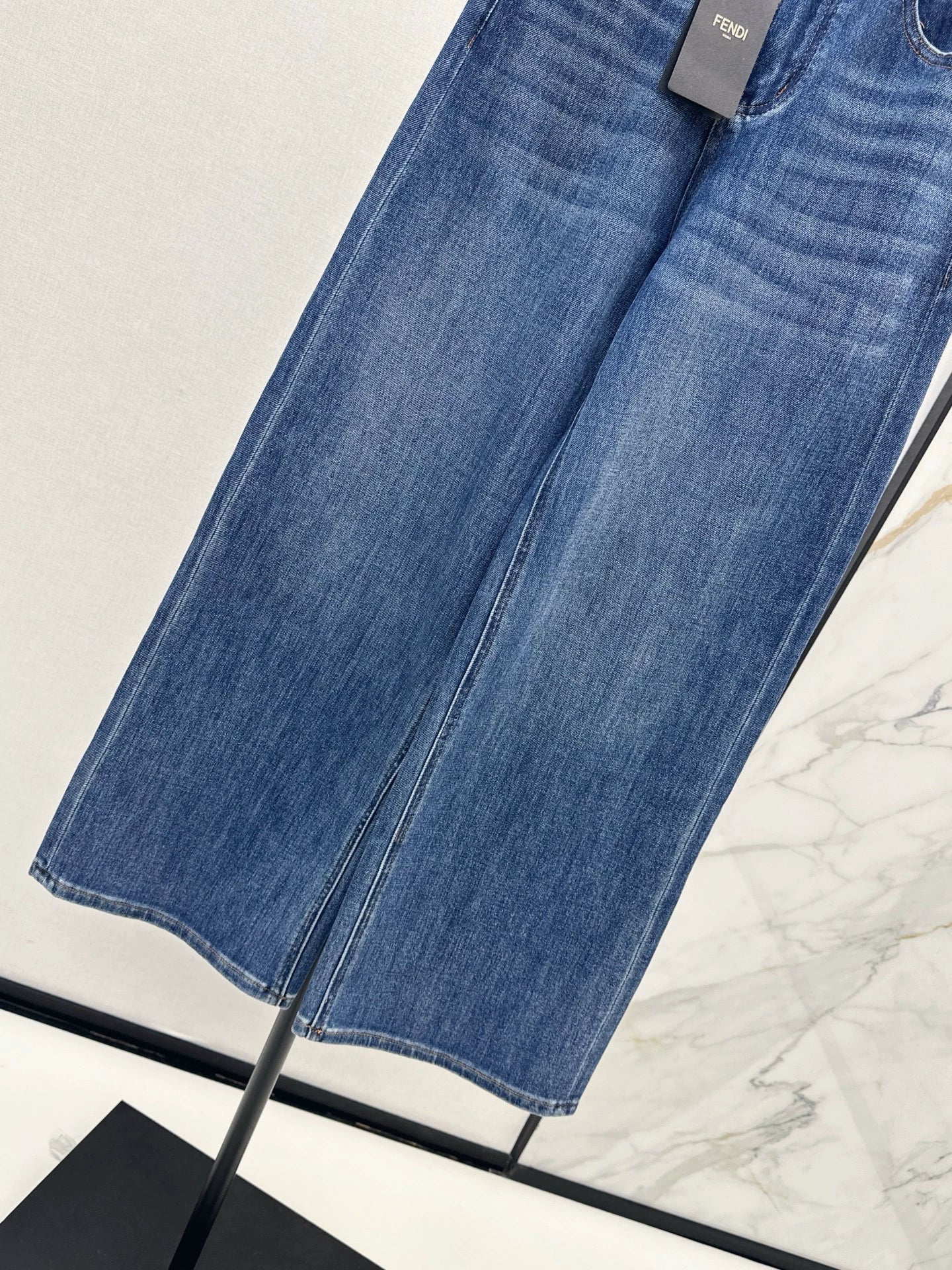25fw Logo triangle decoration straight leg jeans