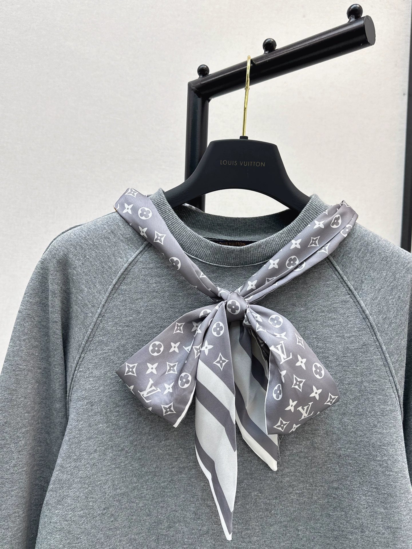 25fw Silk scarf pullover hoodie