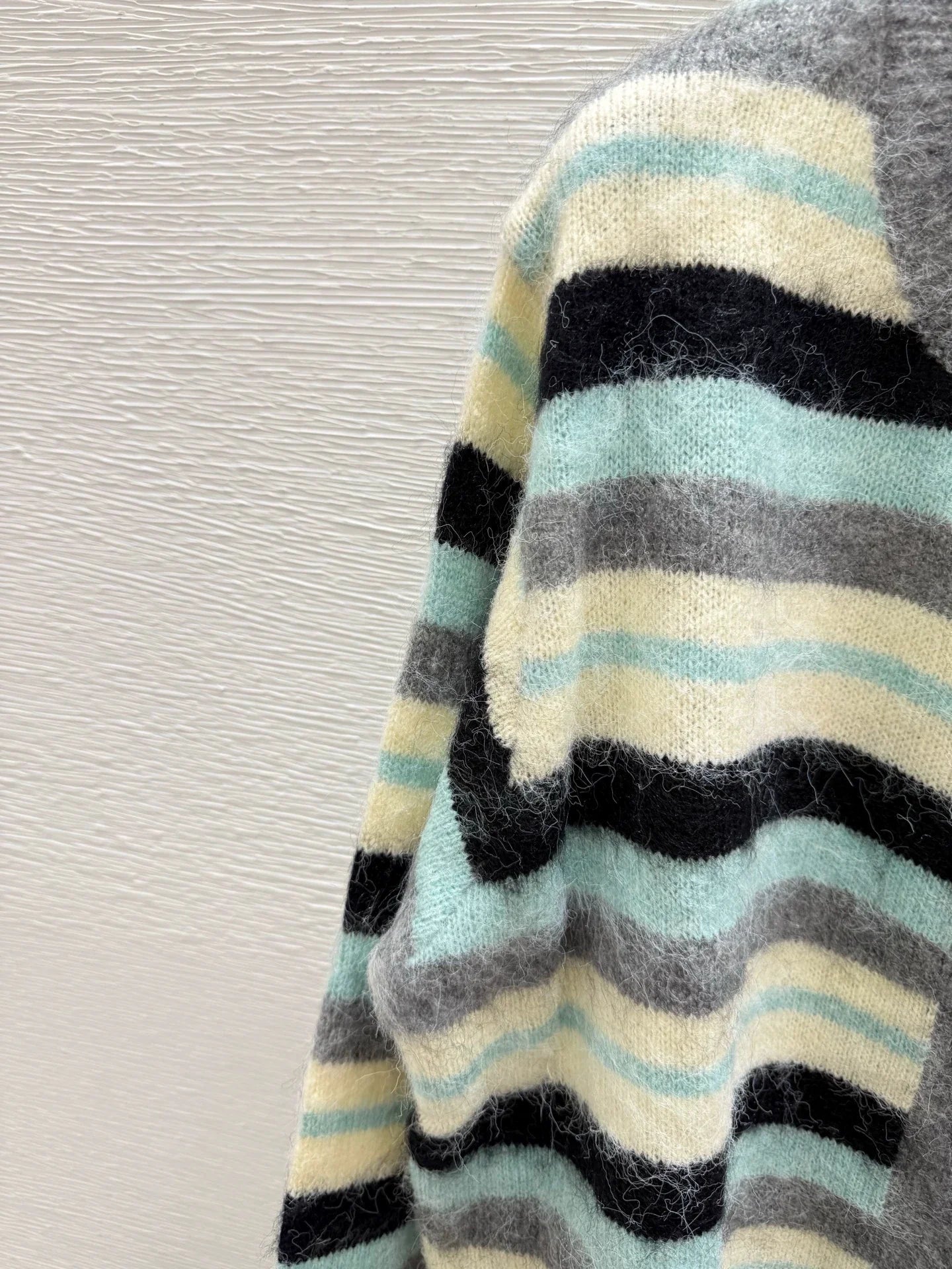 25fw Striped knitted cardigan