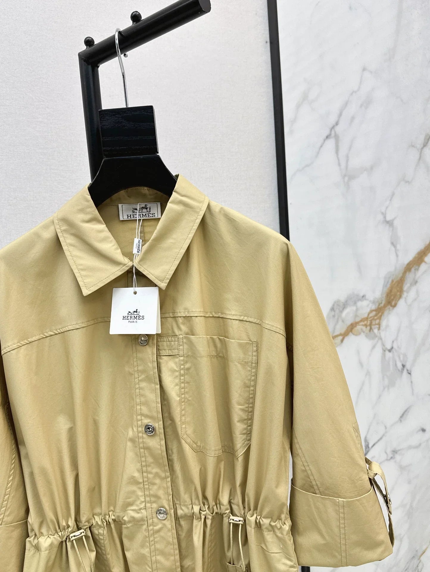 25 Shirt collar waist cinching dress