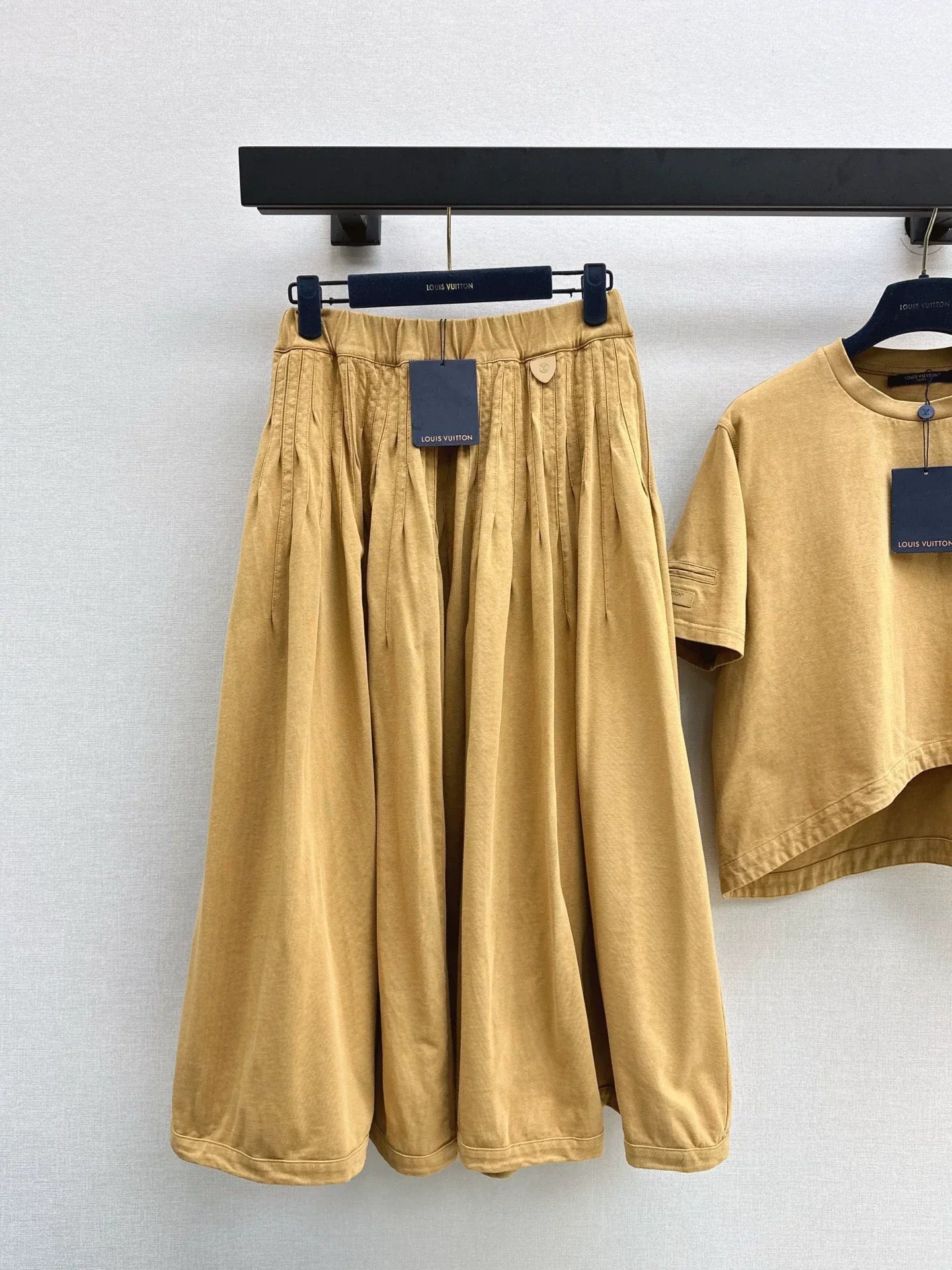 2025 Round neck distressed irregular short sleeved skirt set