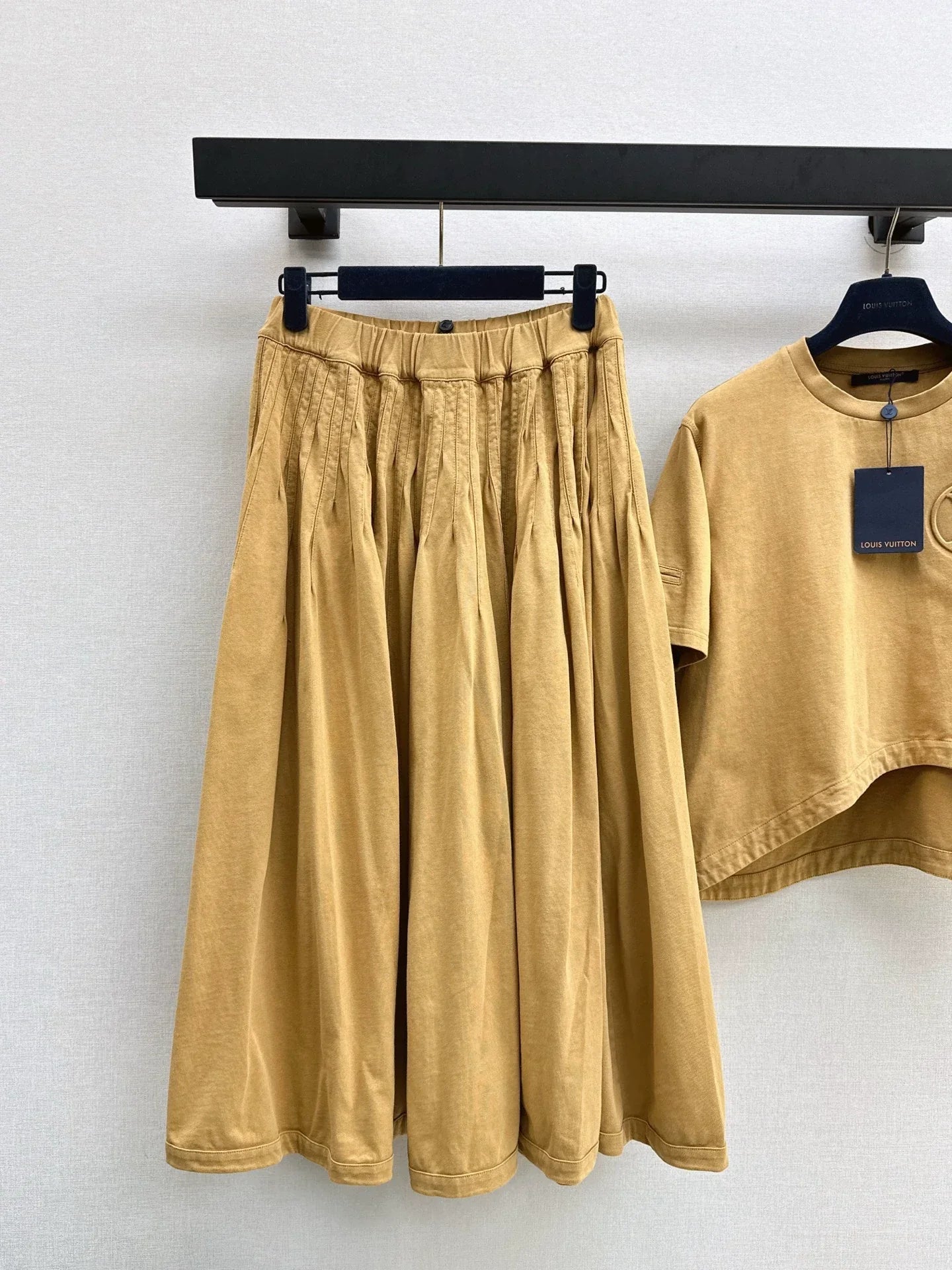 2025 Round neck distressed irregular short sleeved skirt set