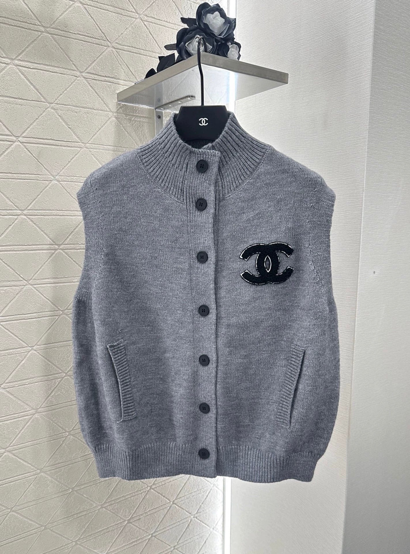 25fw Knitted vest