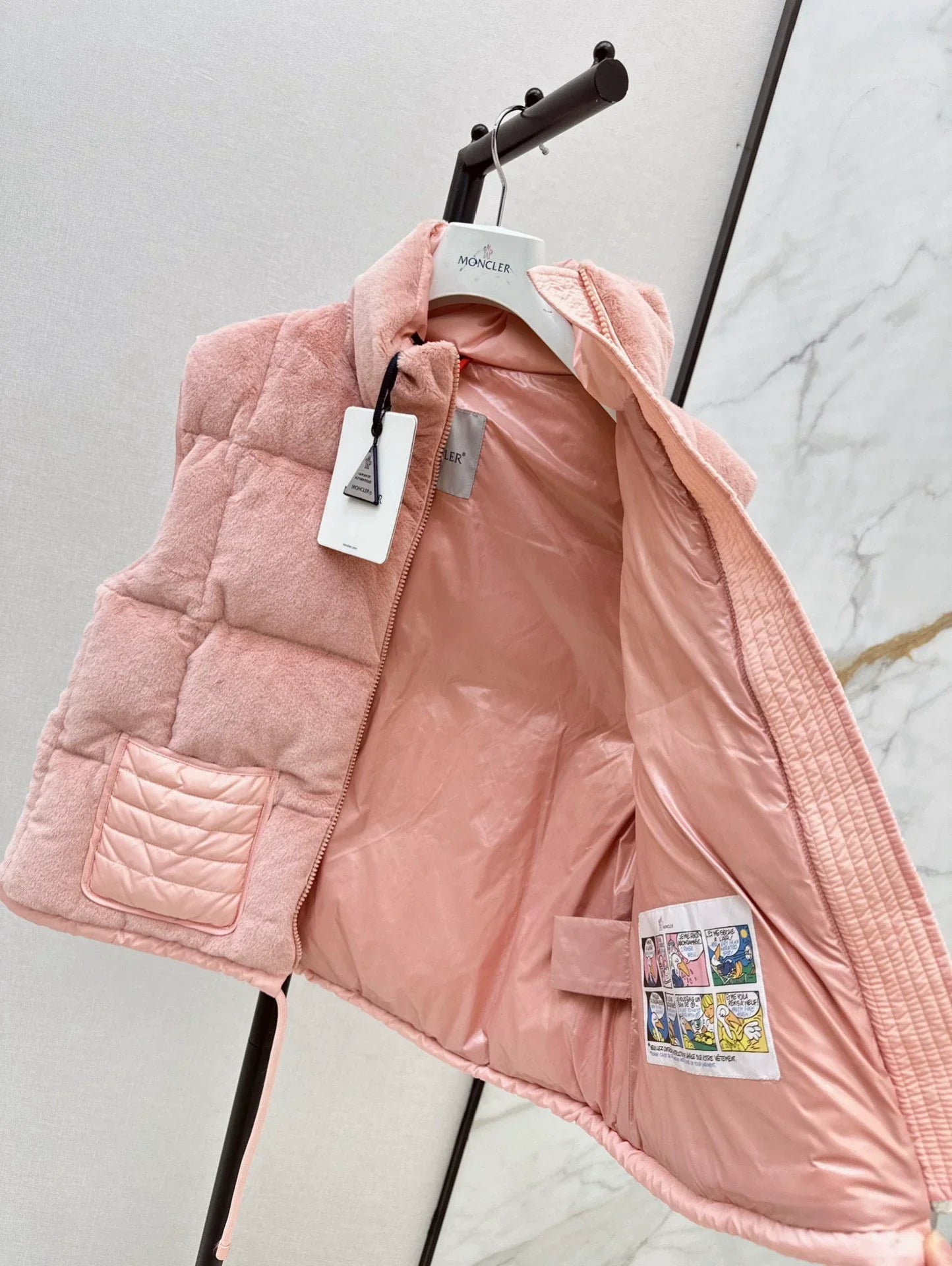 25 Mao Mao Down Vest