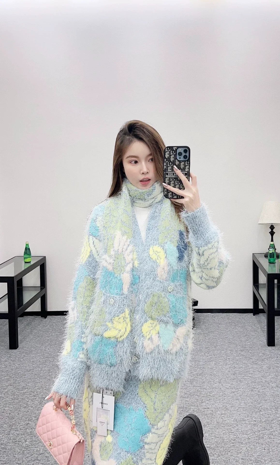 25fw Seahorse fur cardigan and skirt set