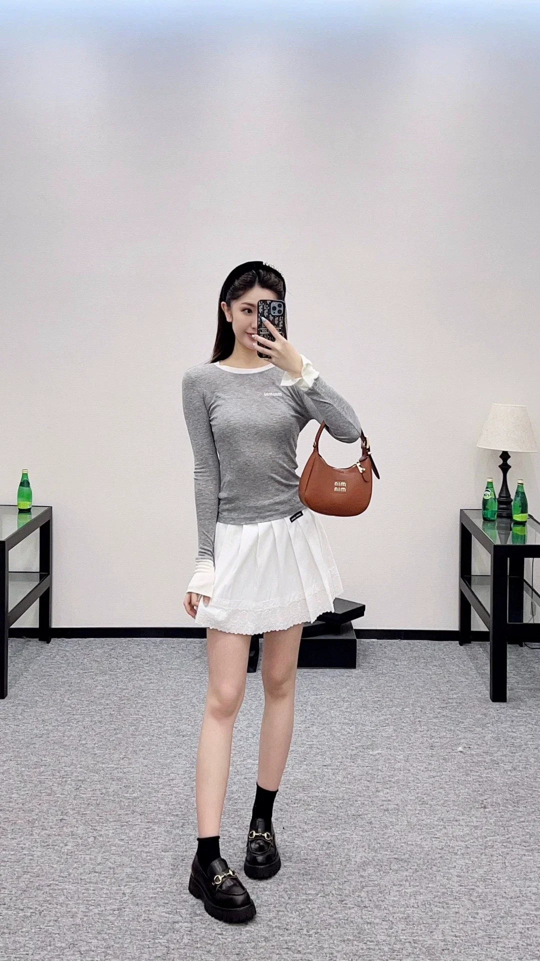 M 25 High-waisted lace pleated skirt