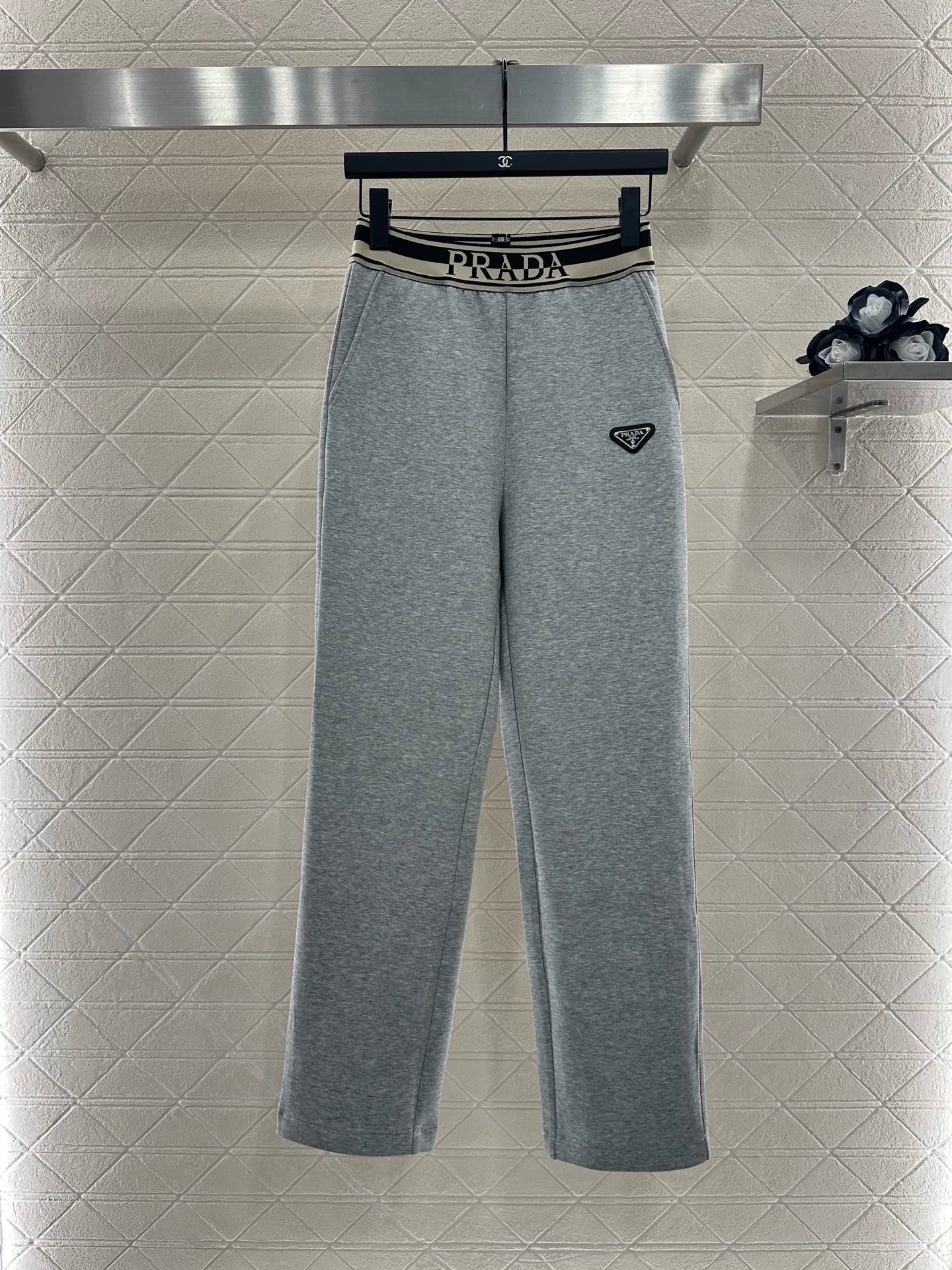 P 25 Web hooded sweatshirt and trousers set