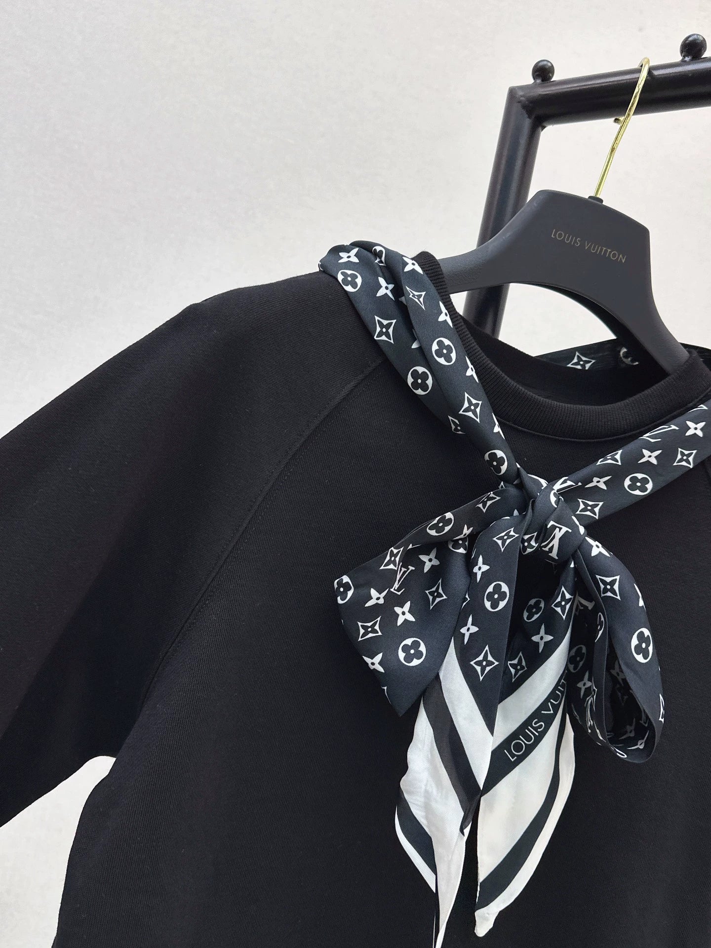 25fw Silk scarf pullover hoodie