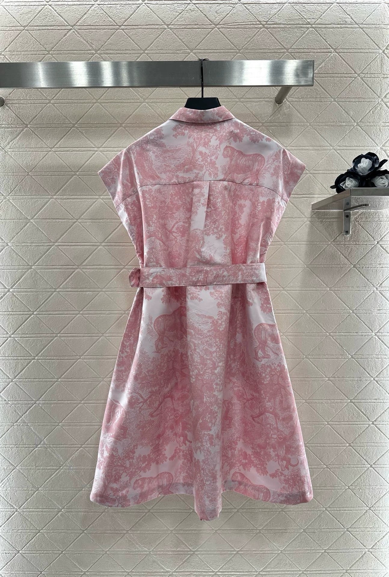D 25 Belted jacquard dress