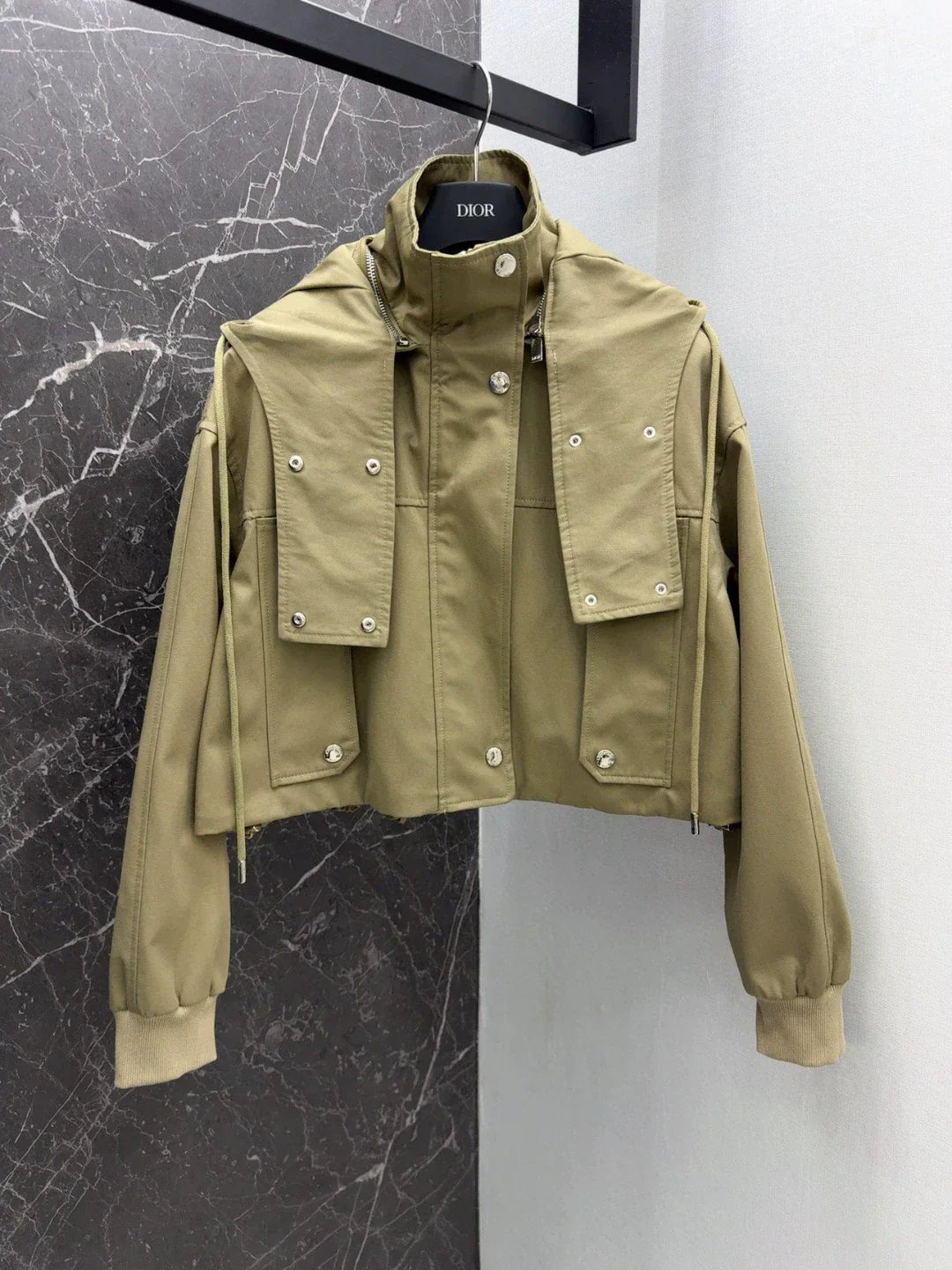 25 New classic hooded short windbreaker