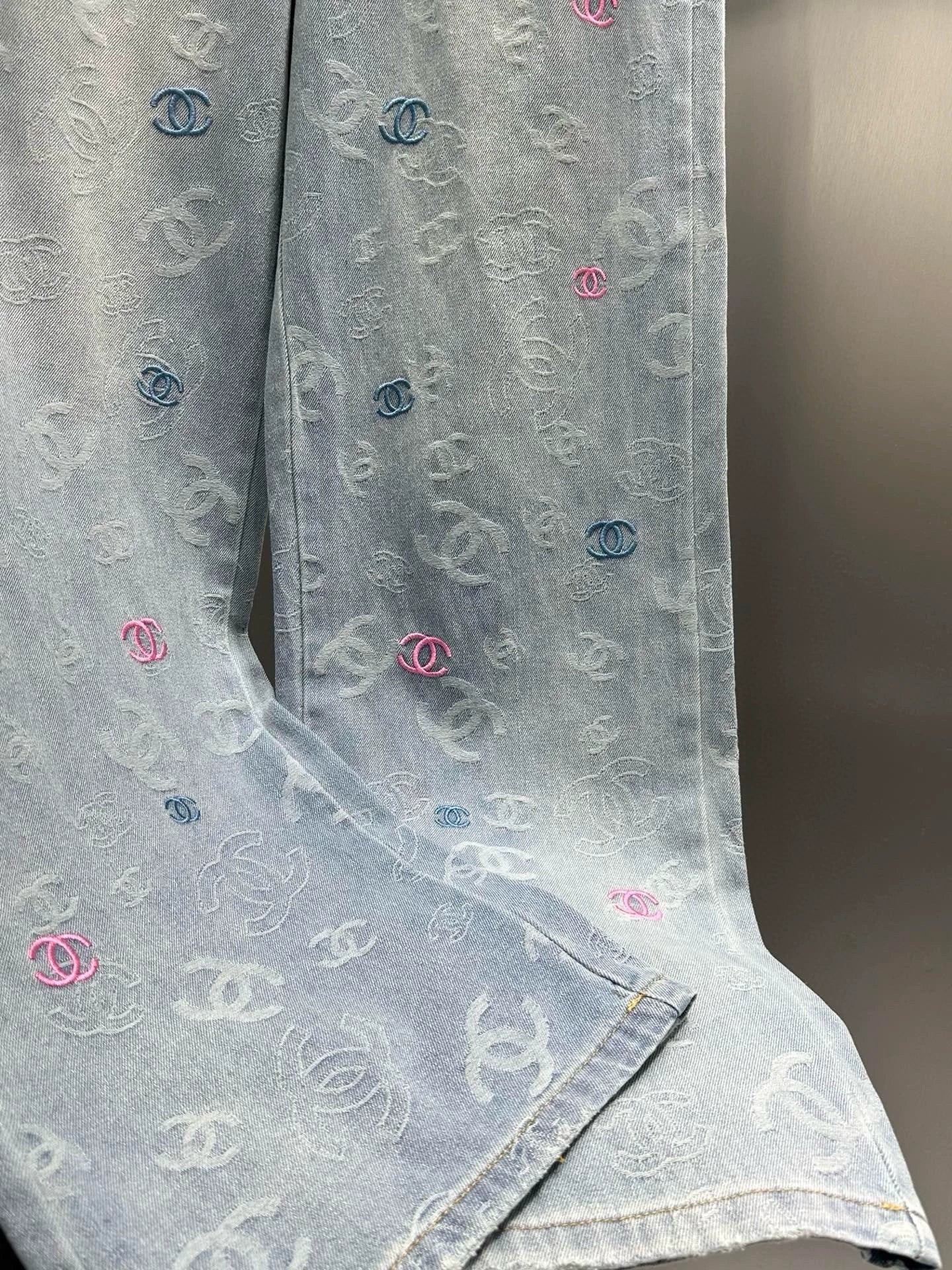 25 Summer new design jacquard jeans