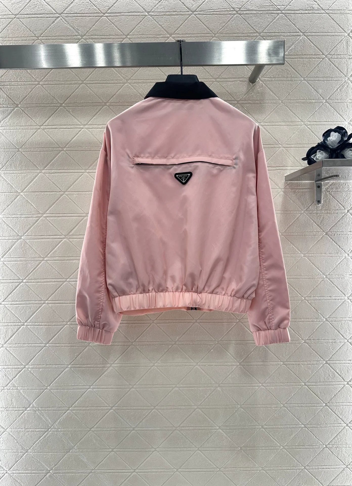 P 25 Windproof zip-up jacket