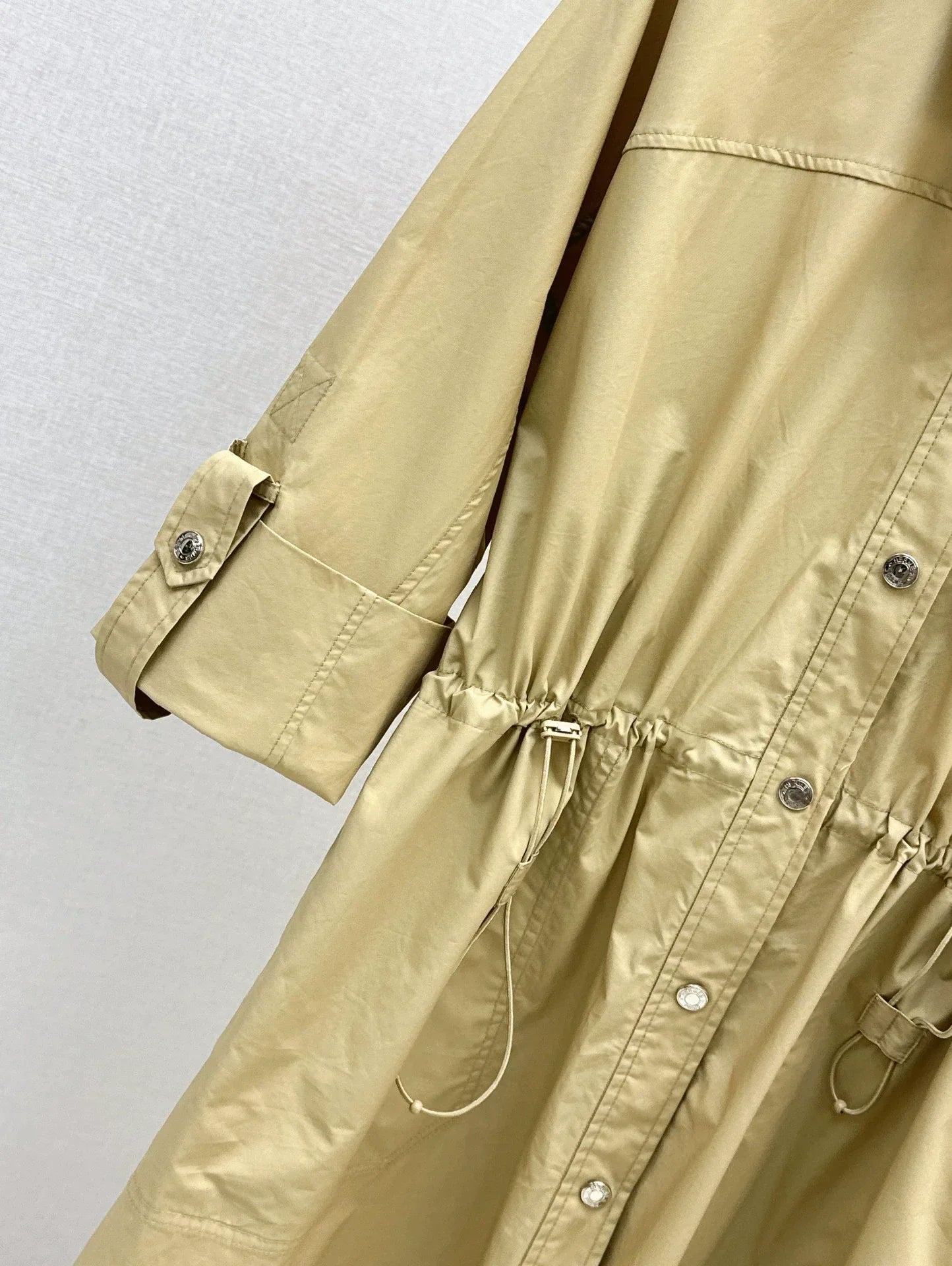 25 Shirt collar waist cinching dress