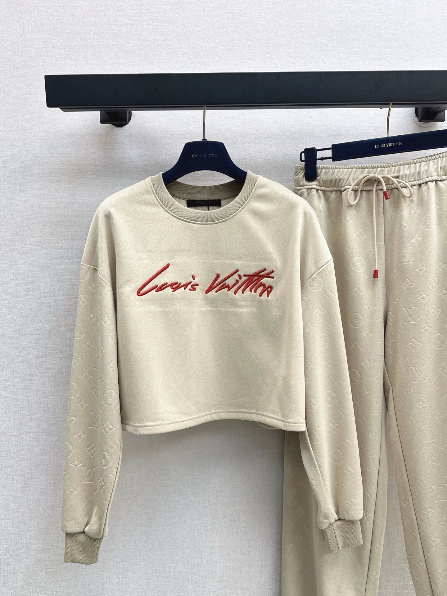 Round neck letter hoodie and pants set