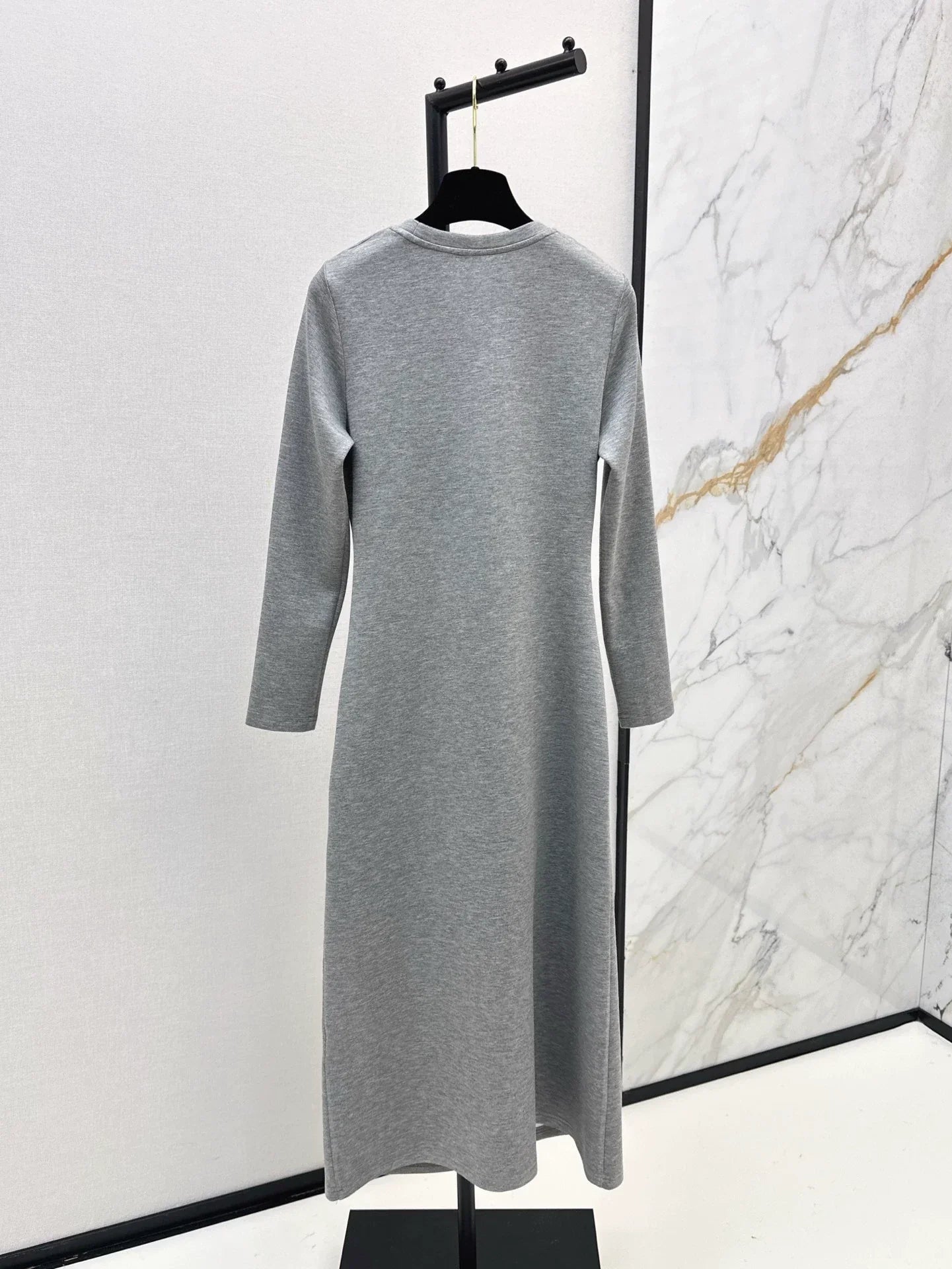 25 Hardware decoration long waist cinching dress