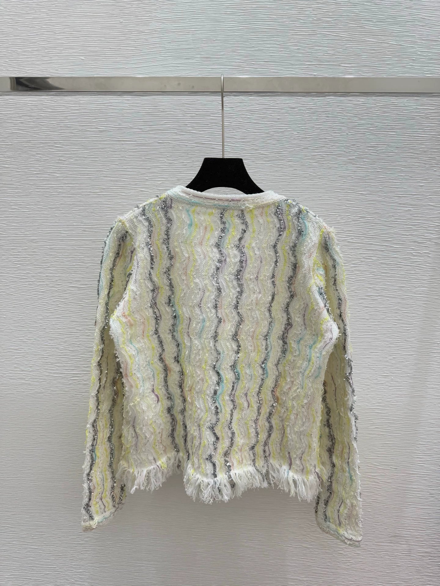 25fw Knitted cardigan with patterns