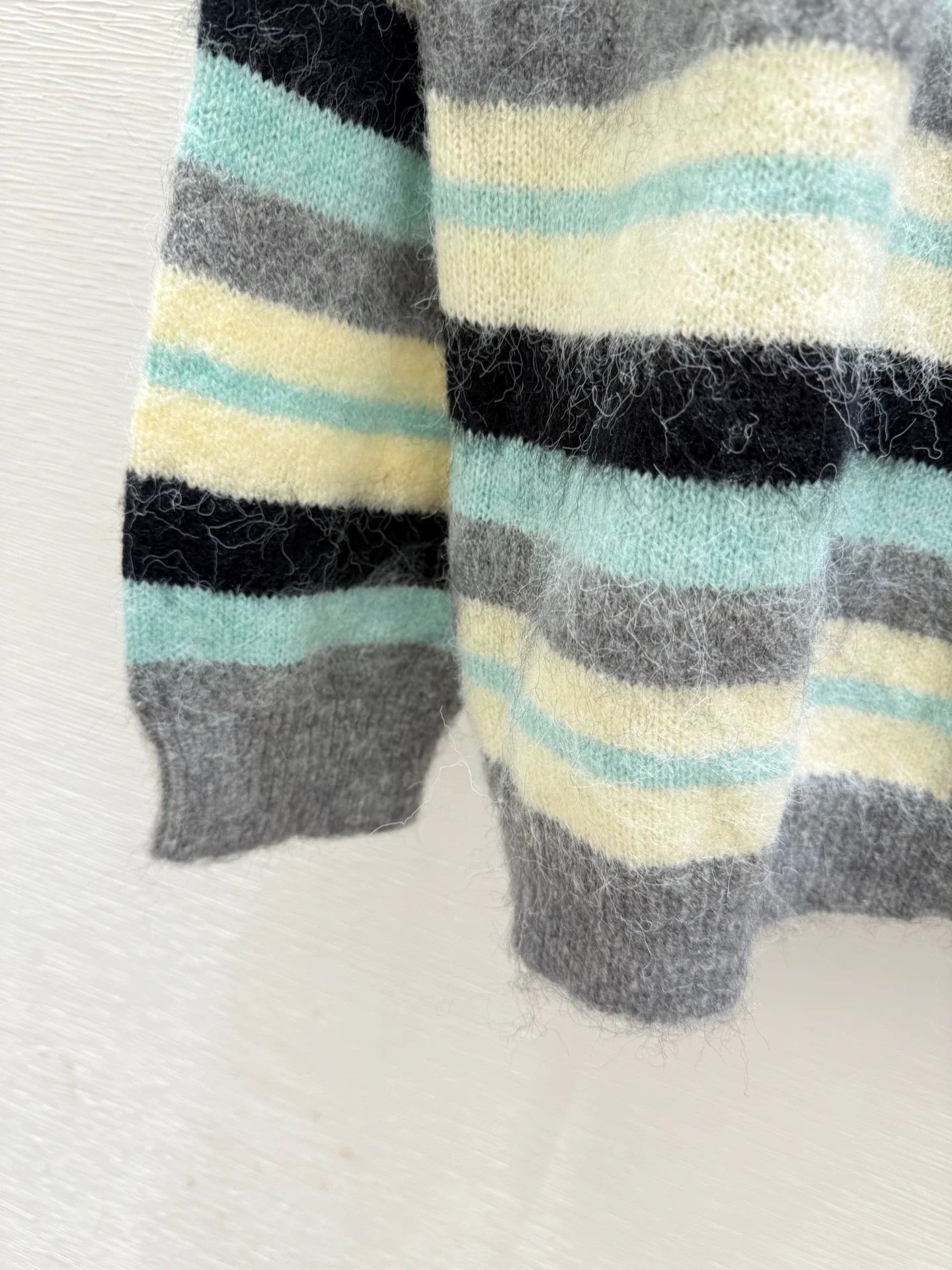 25fw Striped knitted cardigan