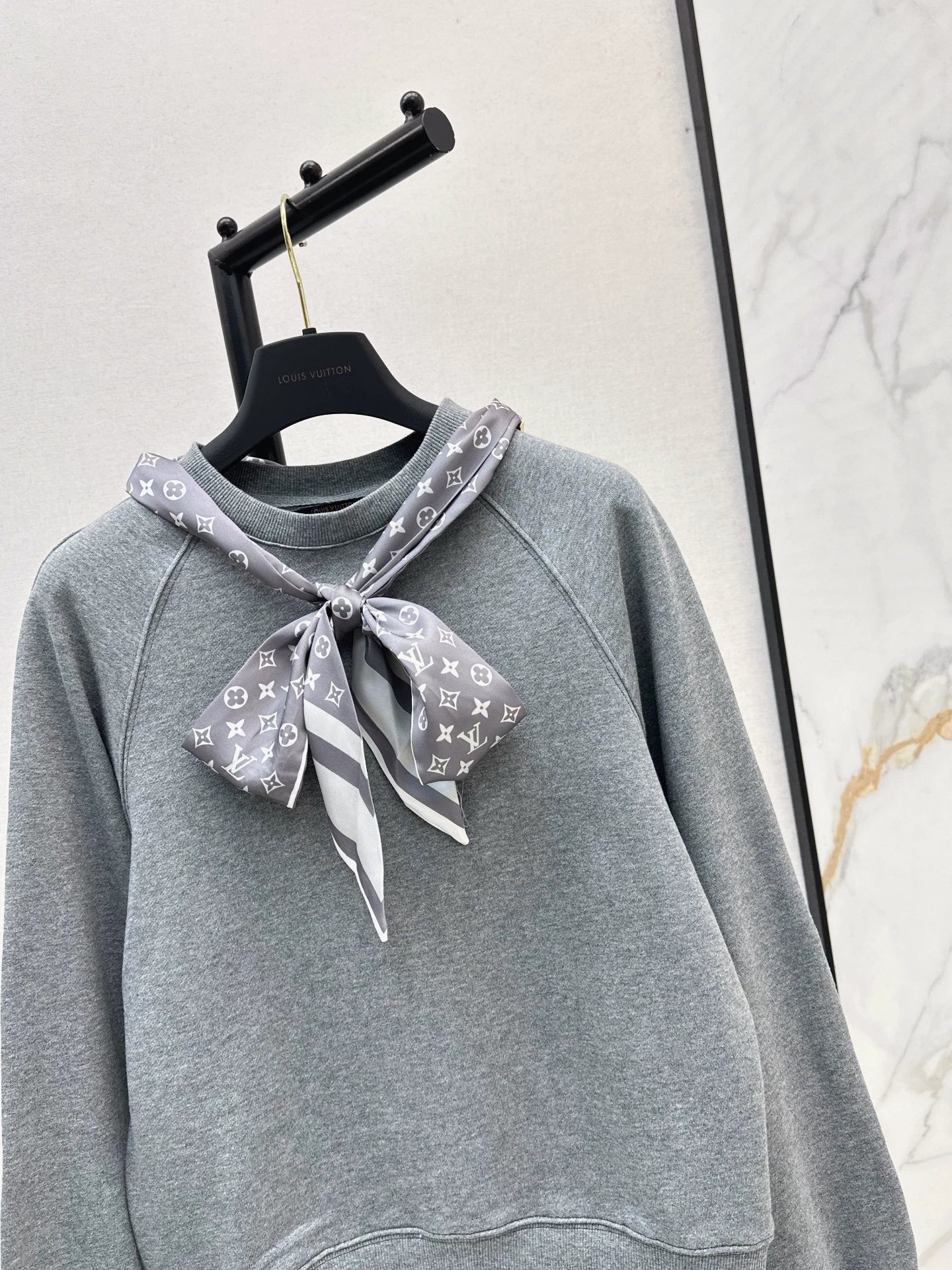 25fw Silk scarf pullover hoodie