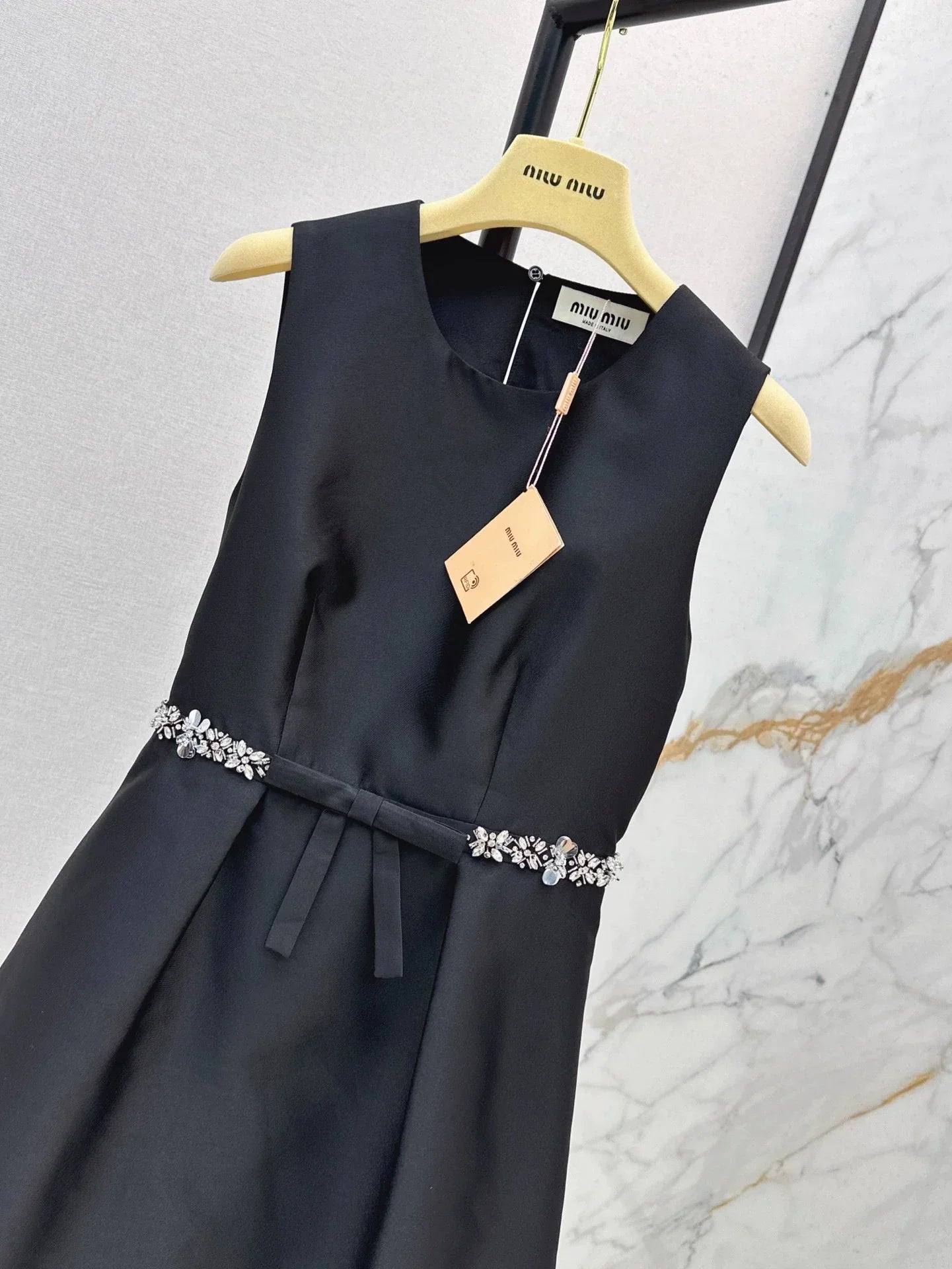 25fw Sequined sleeveless dress