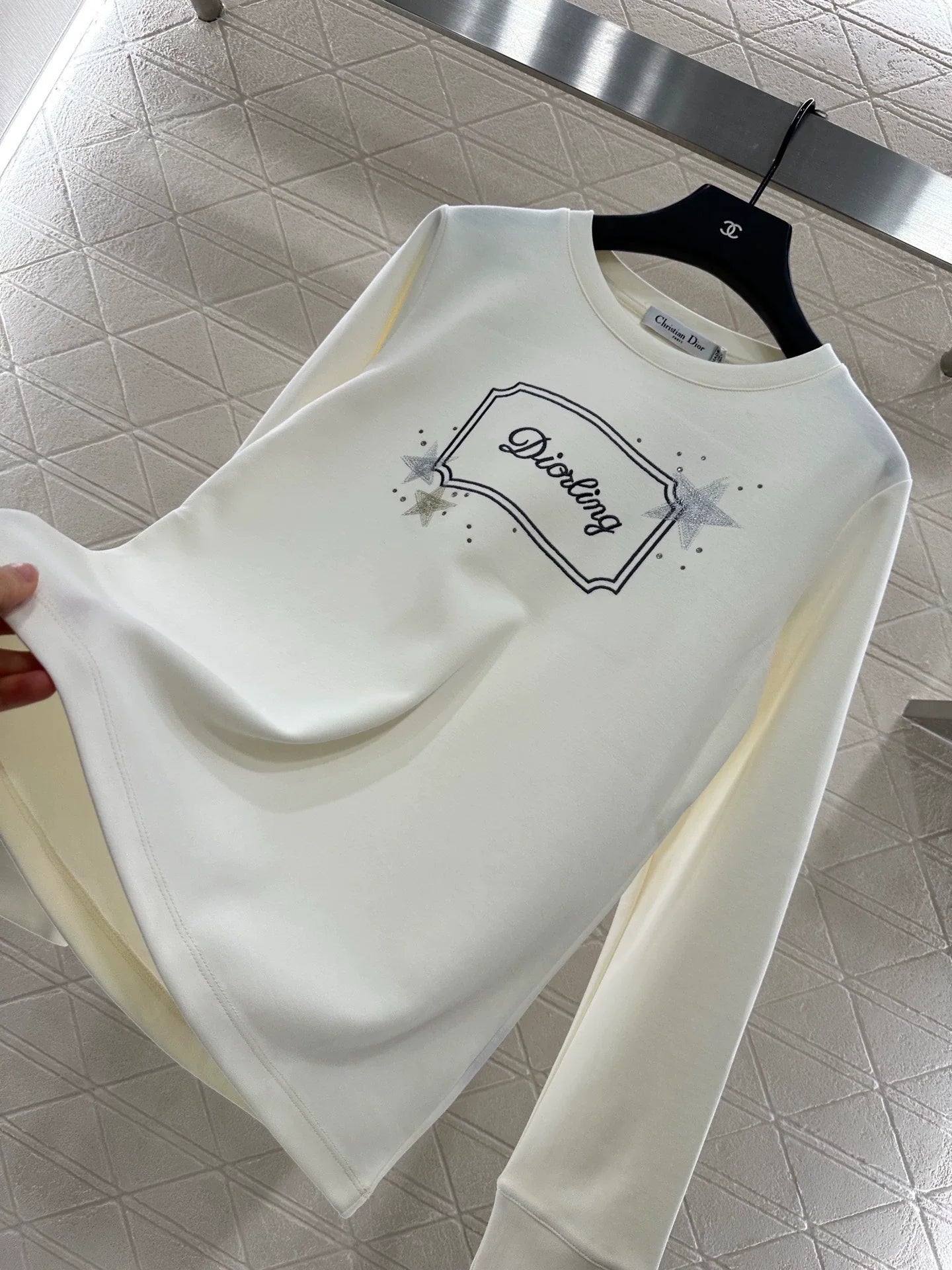 D 25 Crew Neck Letter Logo Top