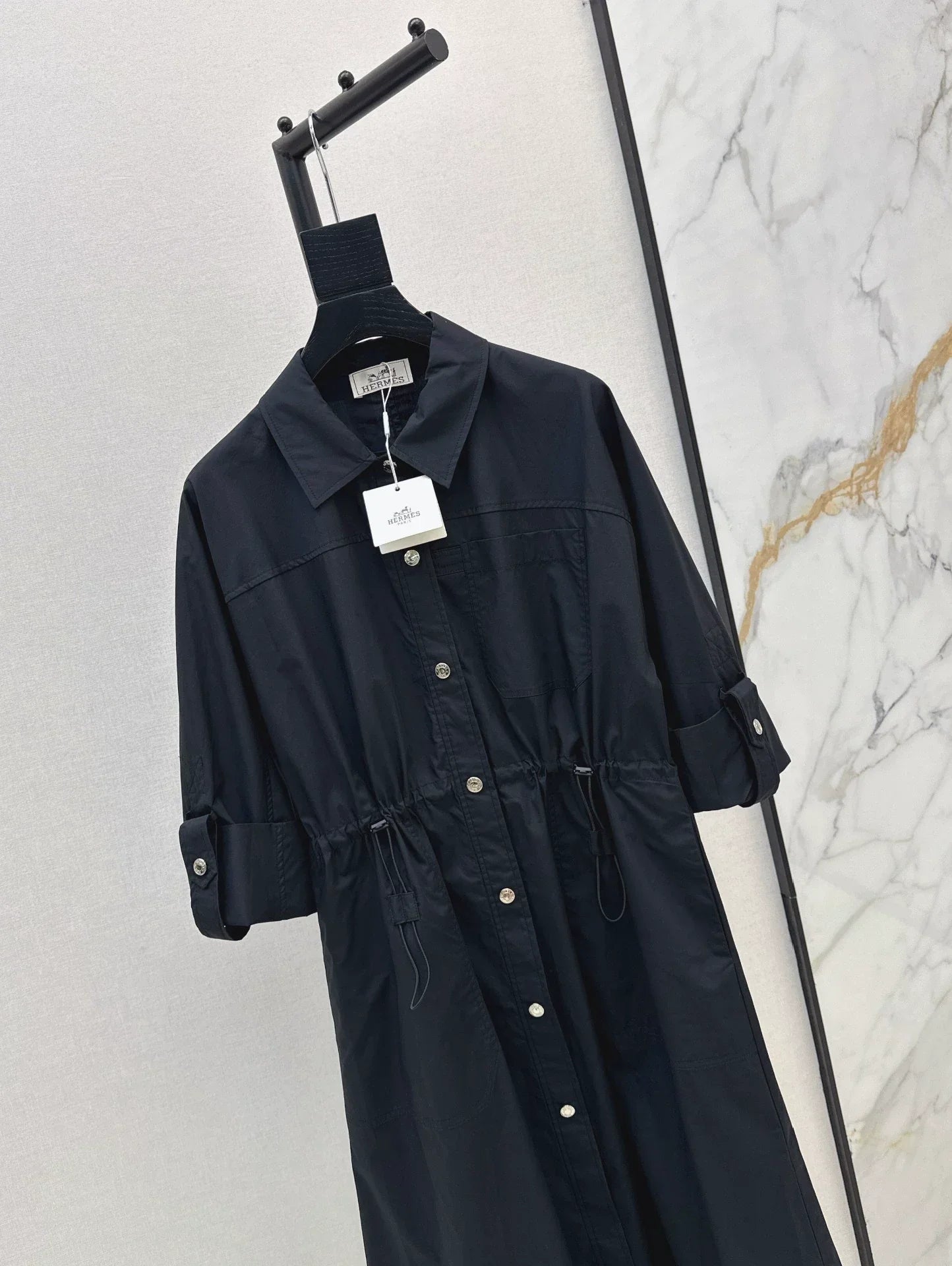 25 Shirt collar waist cinching dress