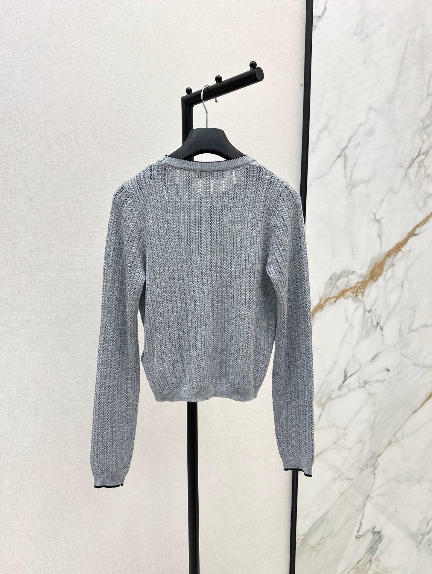 25fw Long sleeved knitted sweater