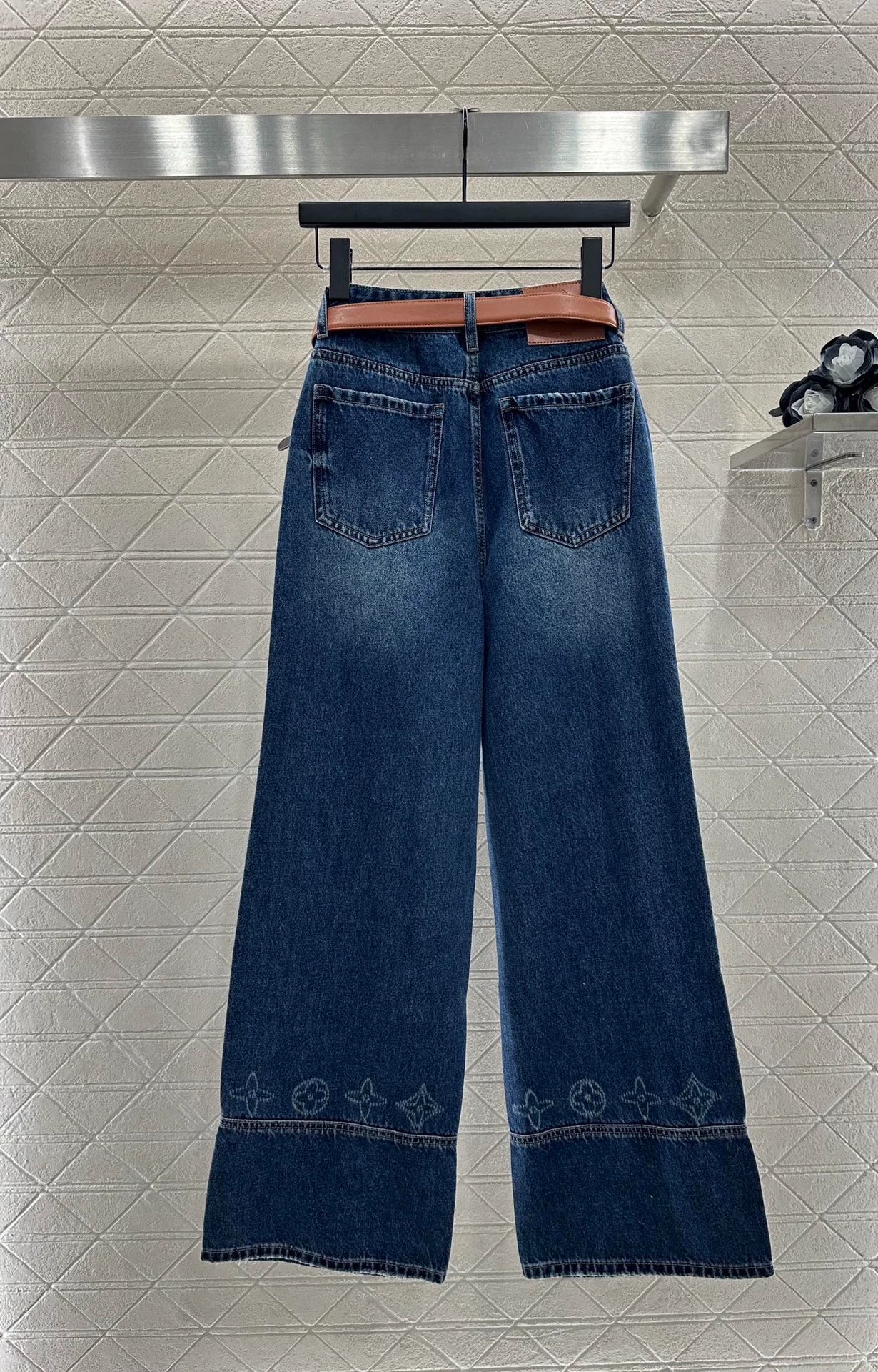 25fw Belt straight leg logo denim pants