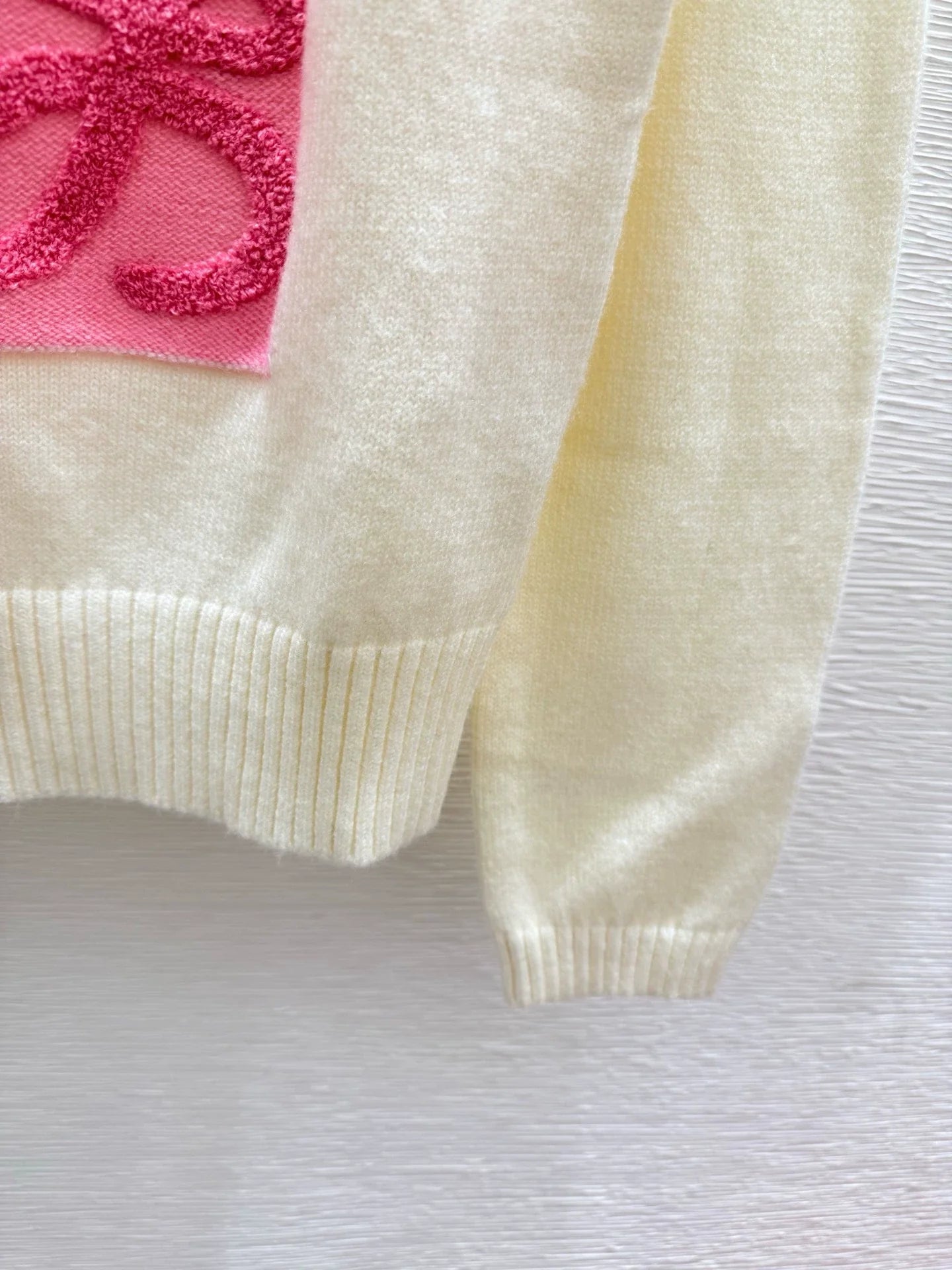 25fw Embroidered letter sweater