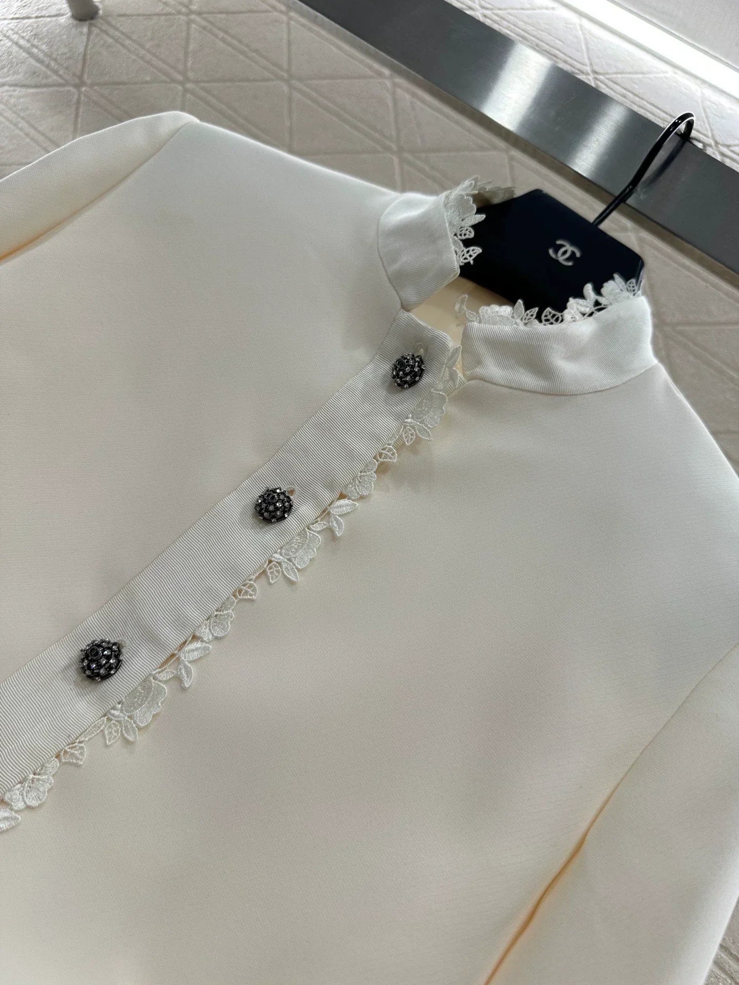 25fw Stand-up collar, water-soluble lace blazer.
