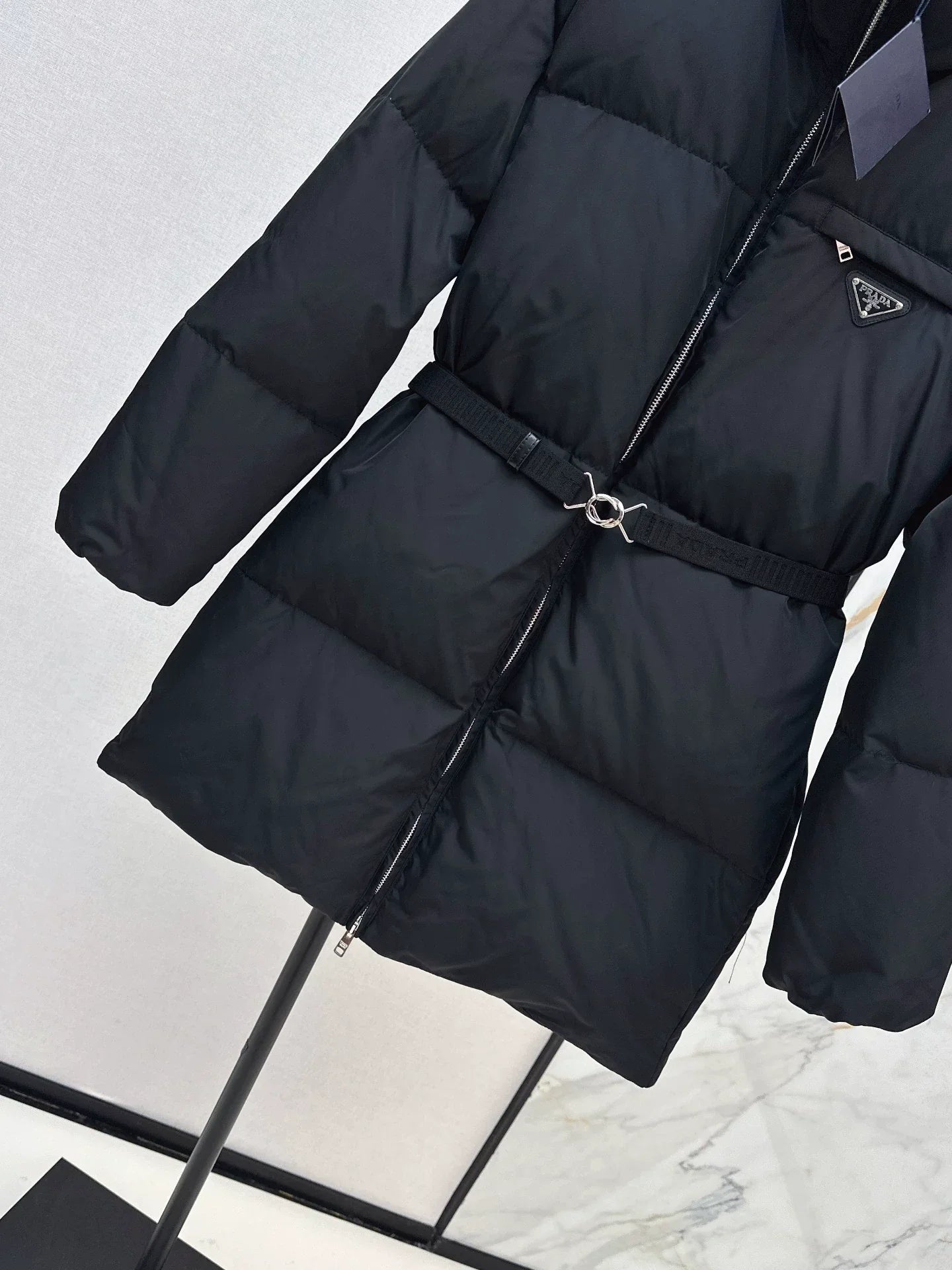 25fw Triangular decoration stand collar mid length down jacket