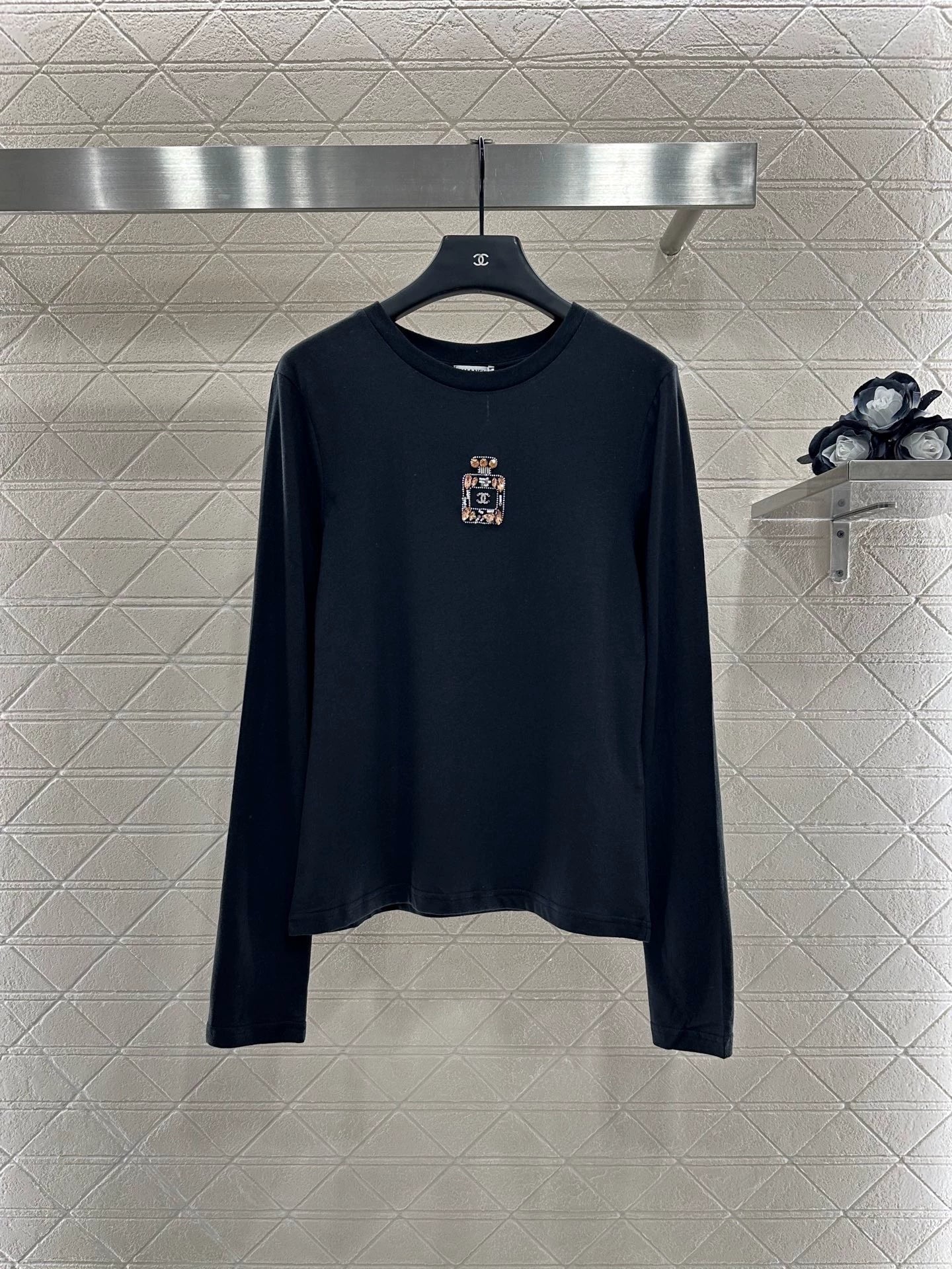 C 25 Rhinestone Beaded Perfume Bottle Crew Neck Bottoming Shirt