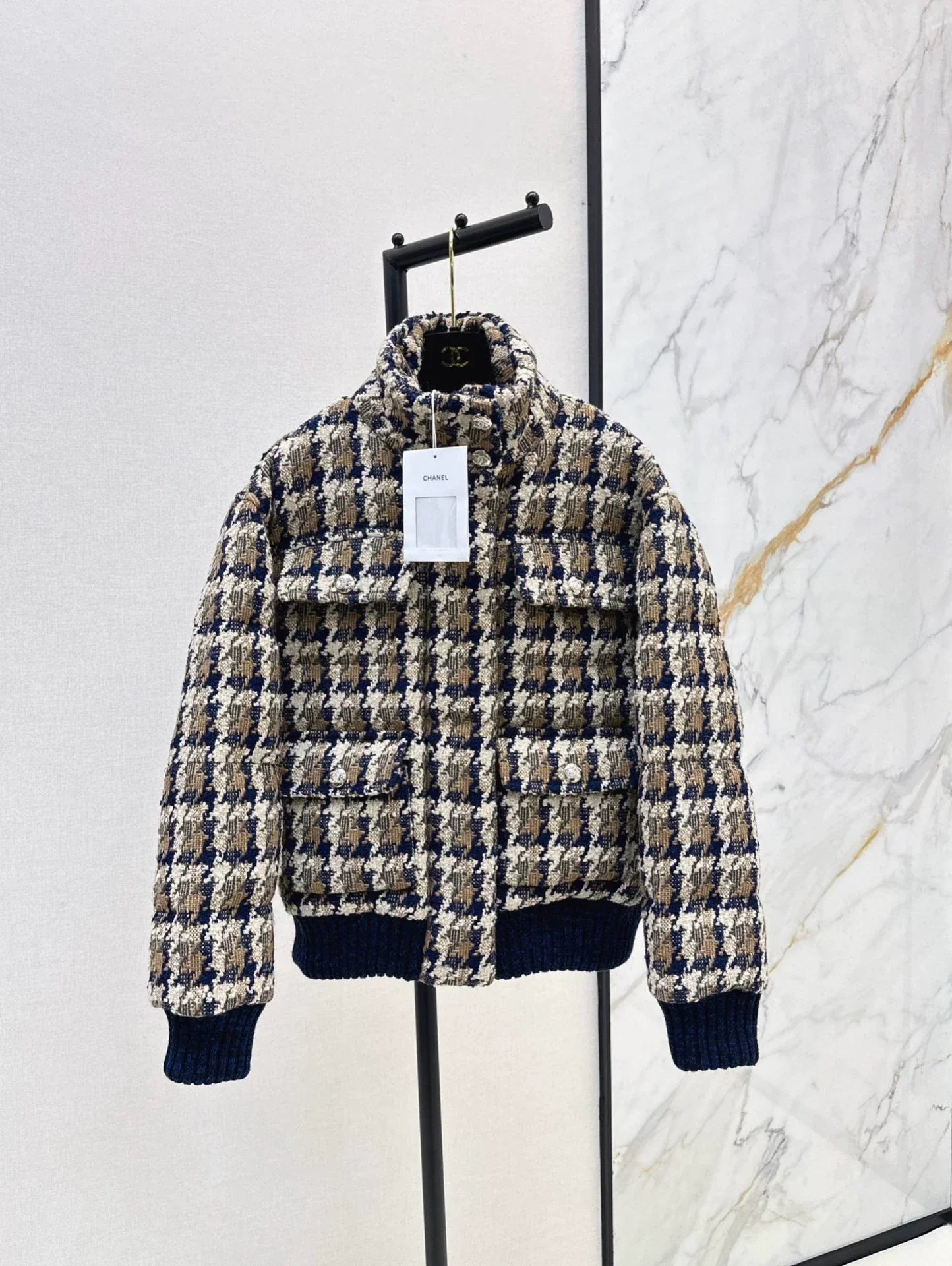 25 Skiing tweed plaid stand up collar down