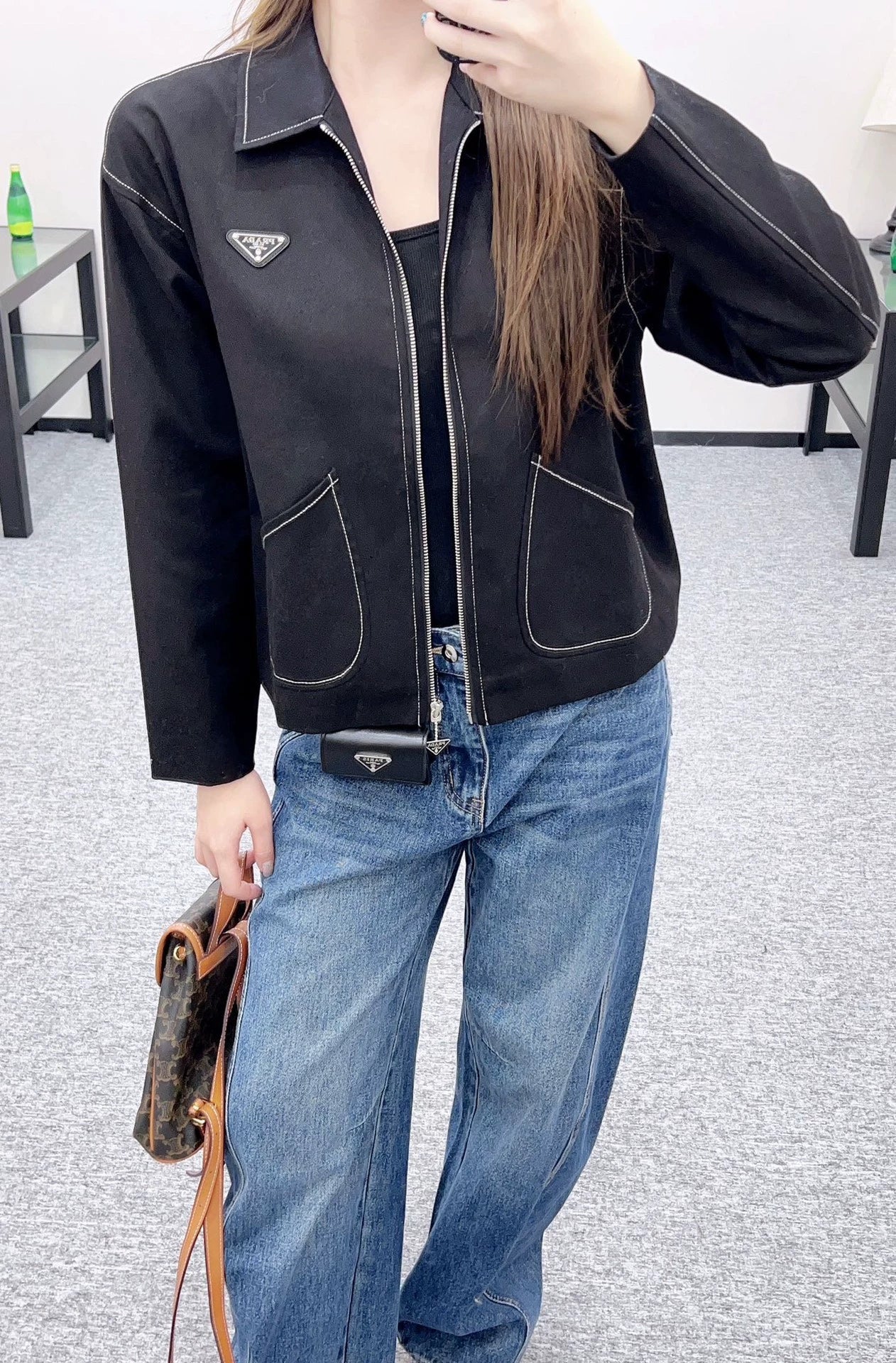 P 25 Zippered Outline Lapel Jacket