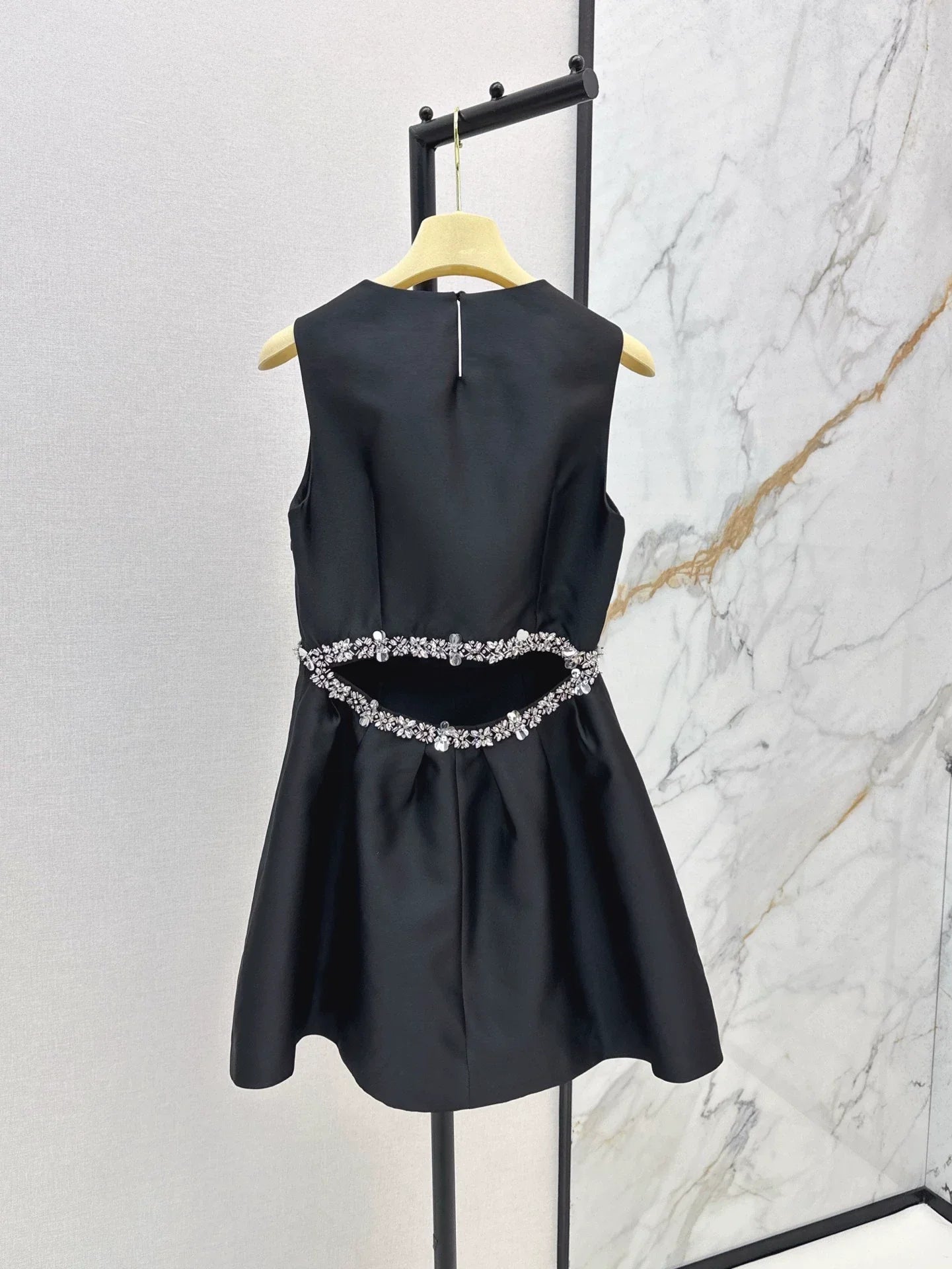 25fw Sequined sleeveless dress