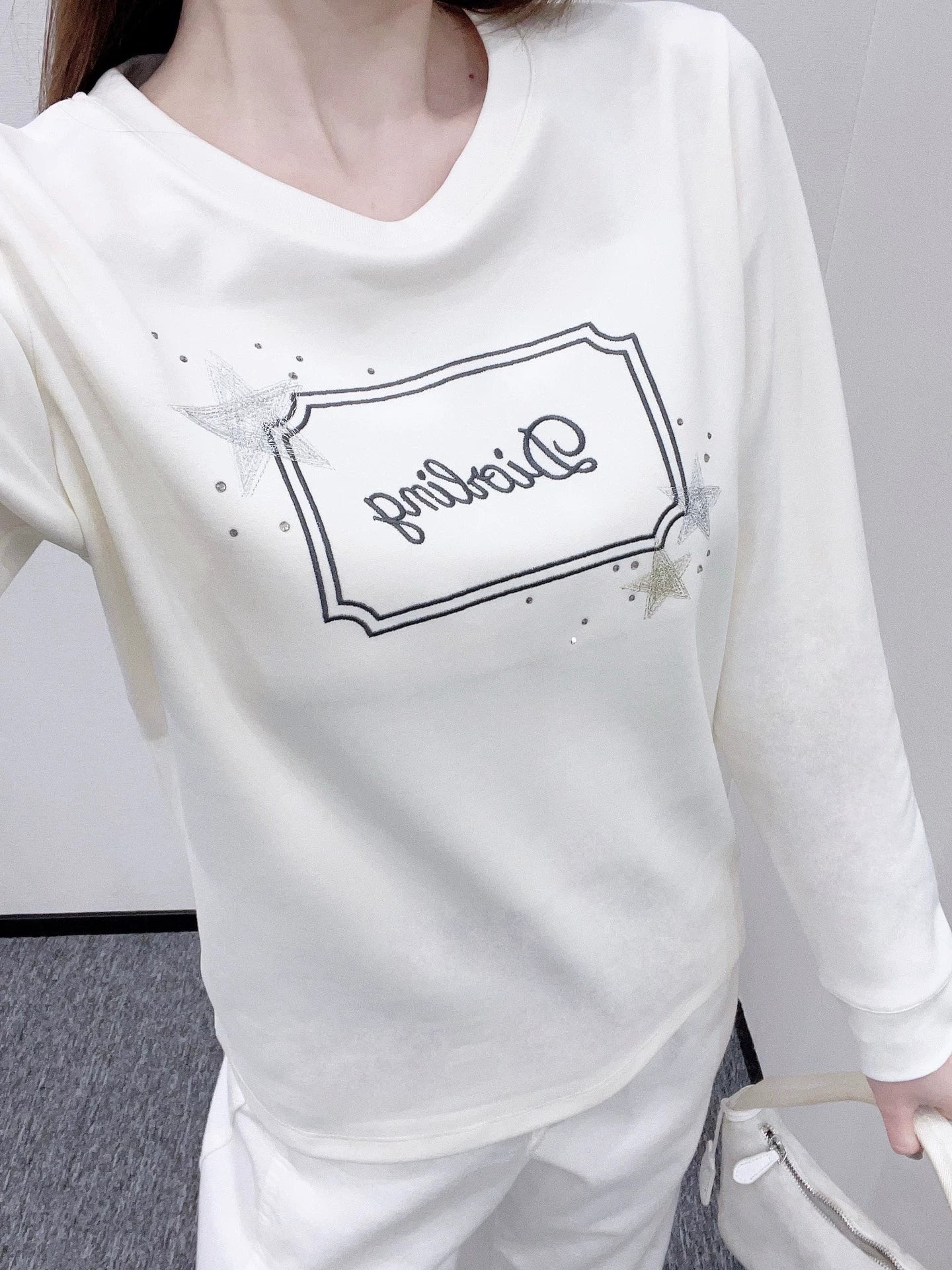 D 25 Crew Neck Letter Logo Top
