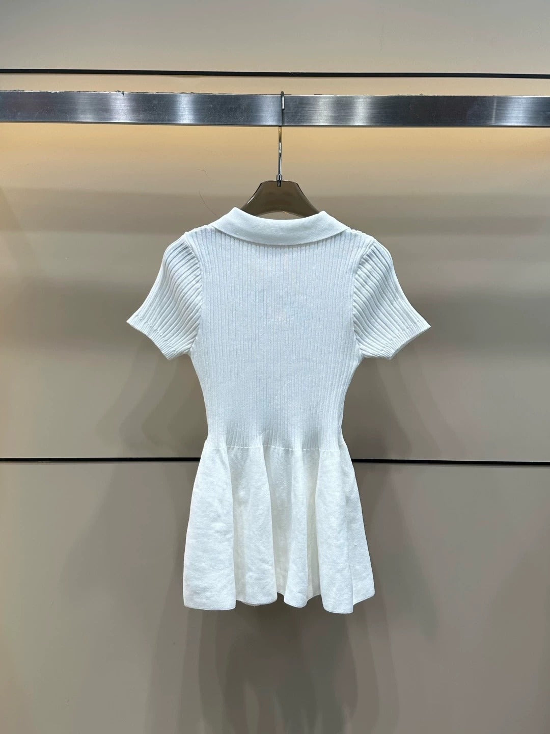 25 Early Autumn Slim Short Sleeve Dress