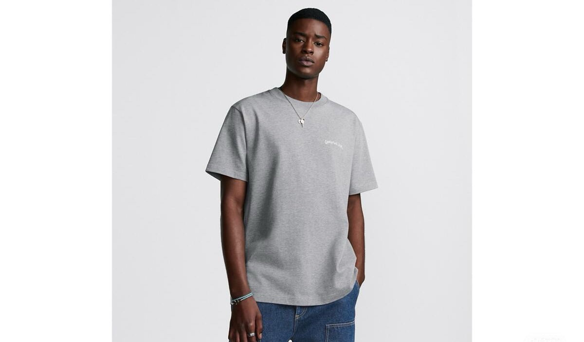 cursive signature embroidered lettering short sleeves