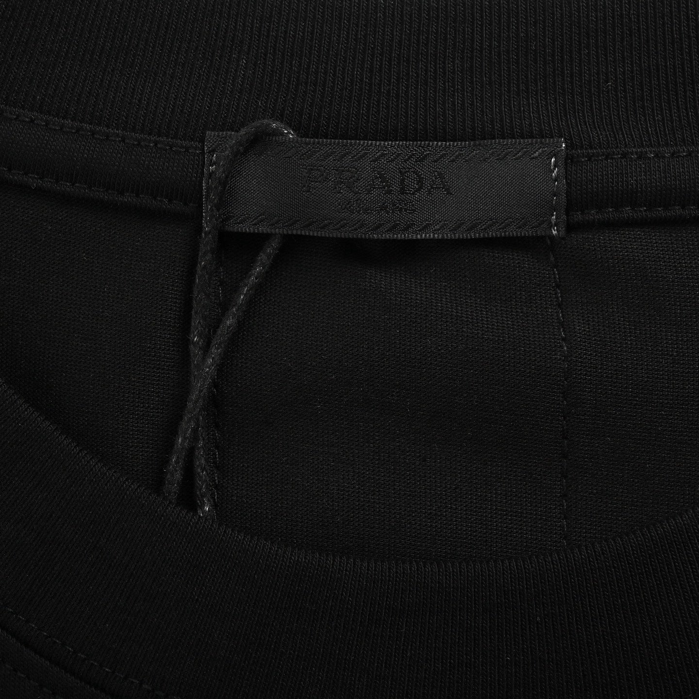 25ss Short sleeves with triangle logo on the back