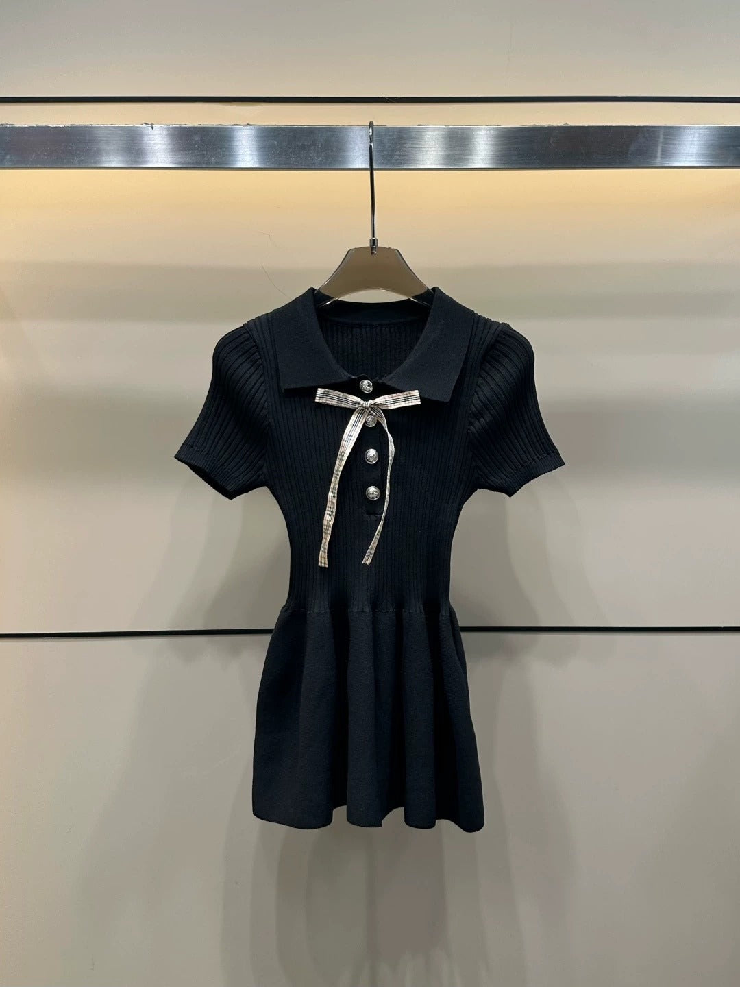 25 Early Autumn Slim Short Sleeve Dress