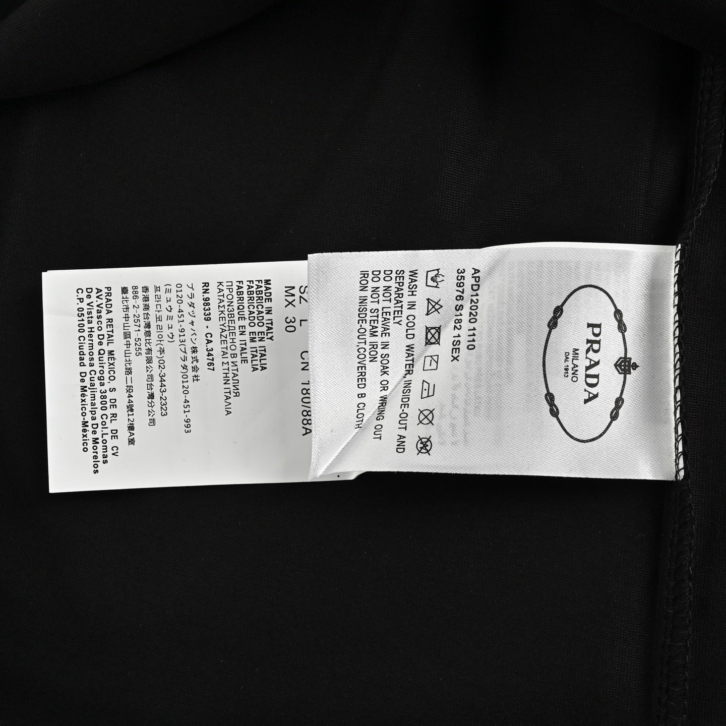 25ss Short sleeves with triangle logo on the back