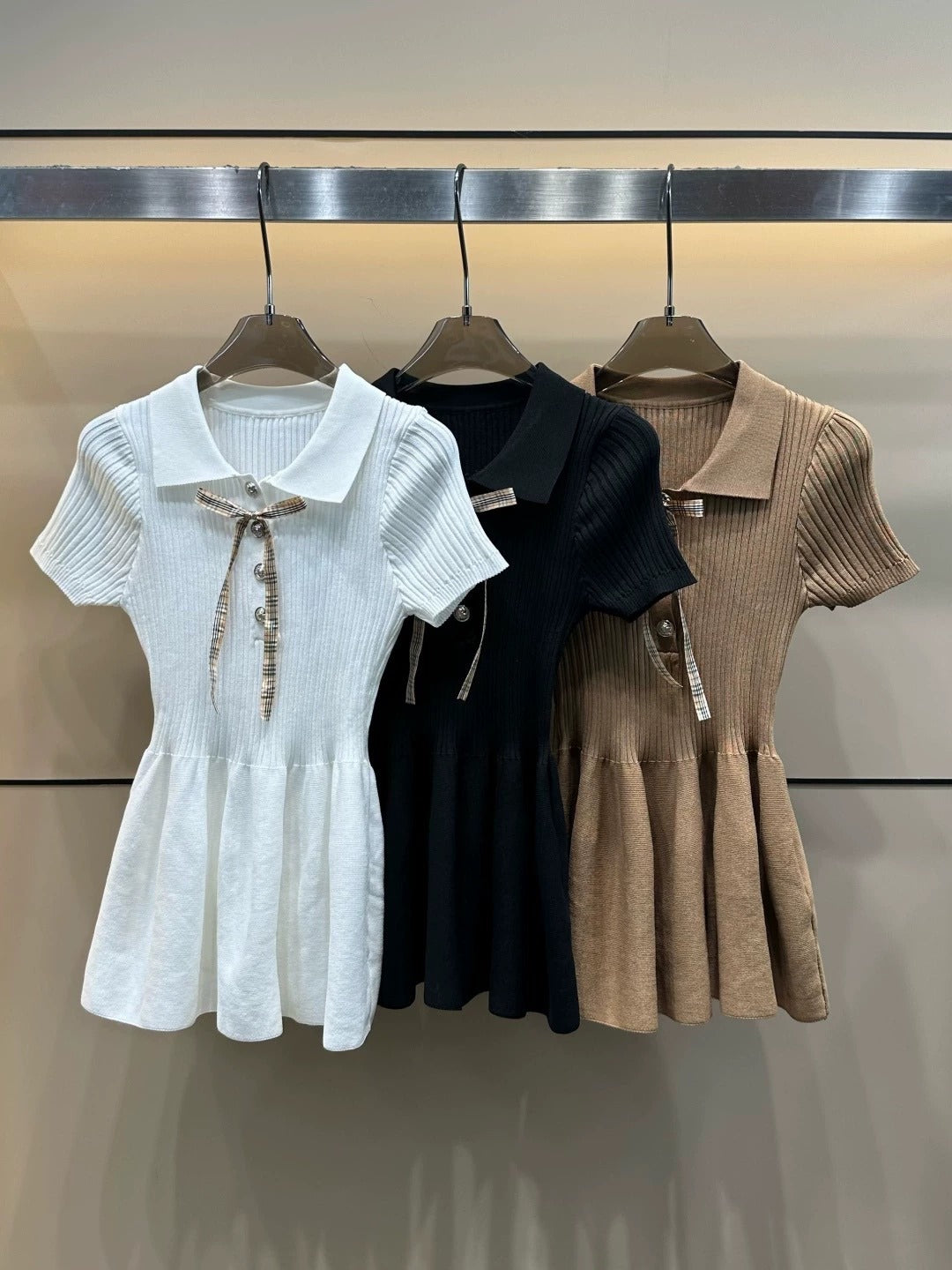 25 Early Autumn Slim Short Sleeve Dress