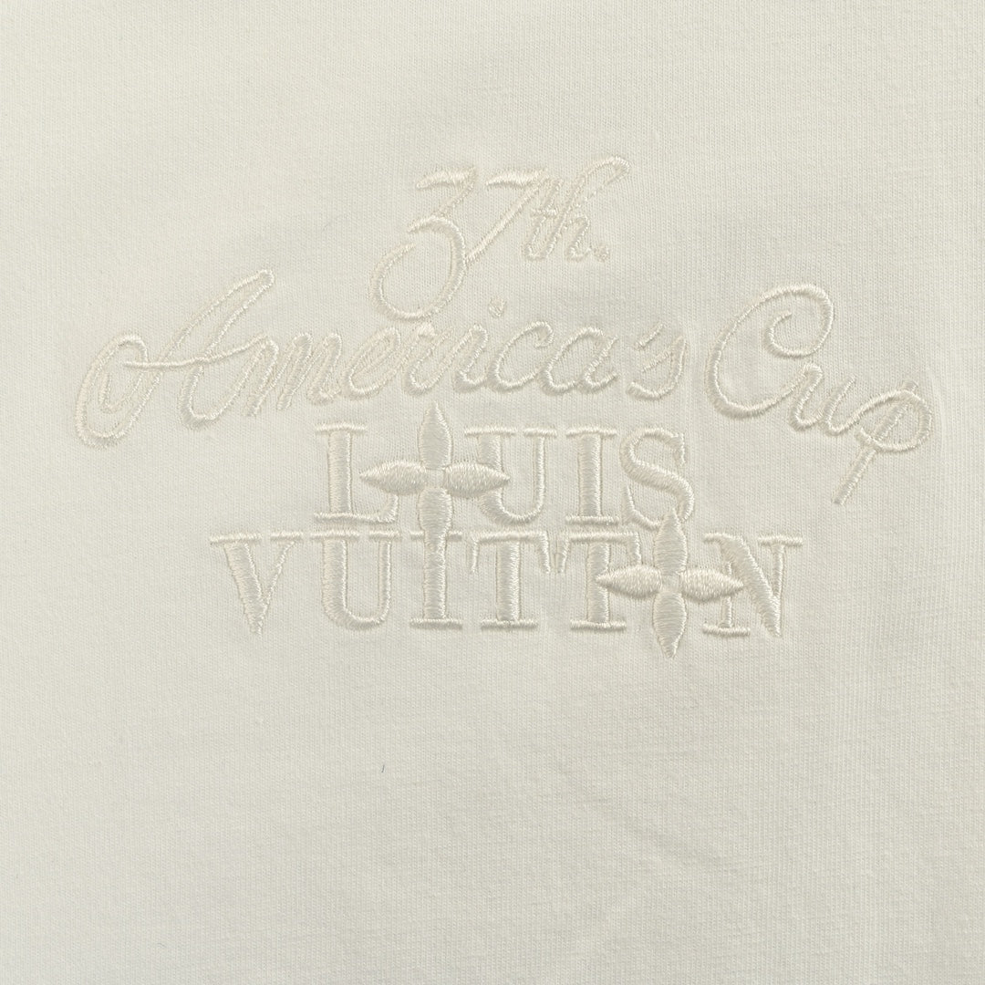 Embroidered letter short sleeves