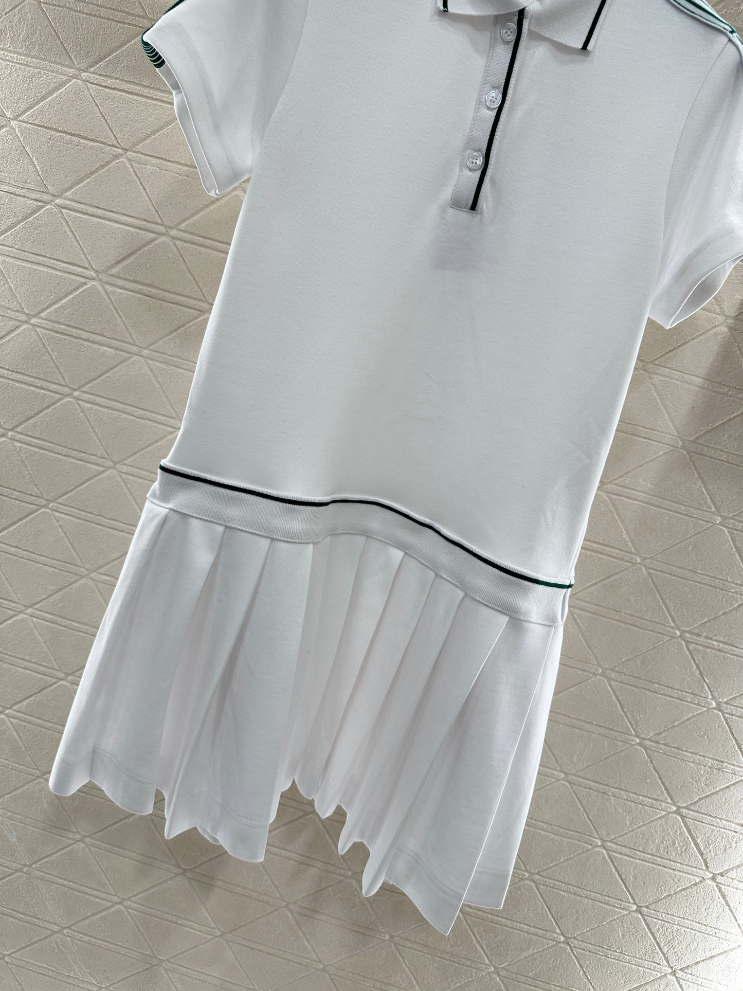 D 25 Pleated Ribbon Short-Sleeve Dress