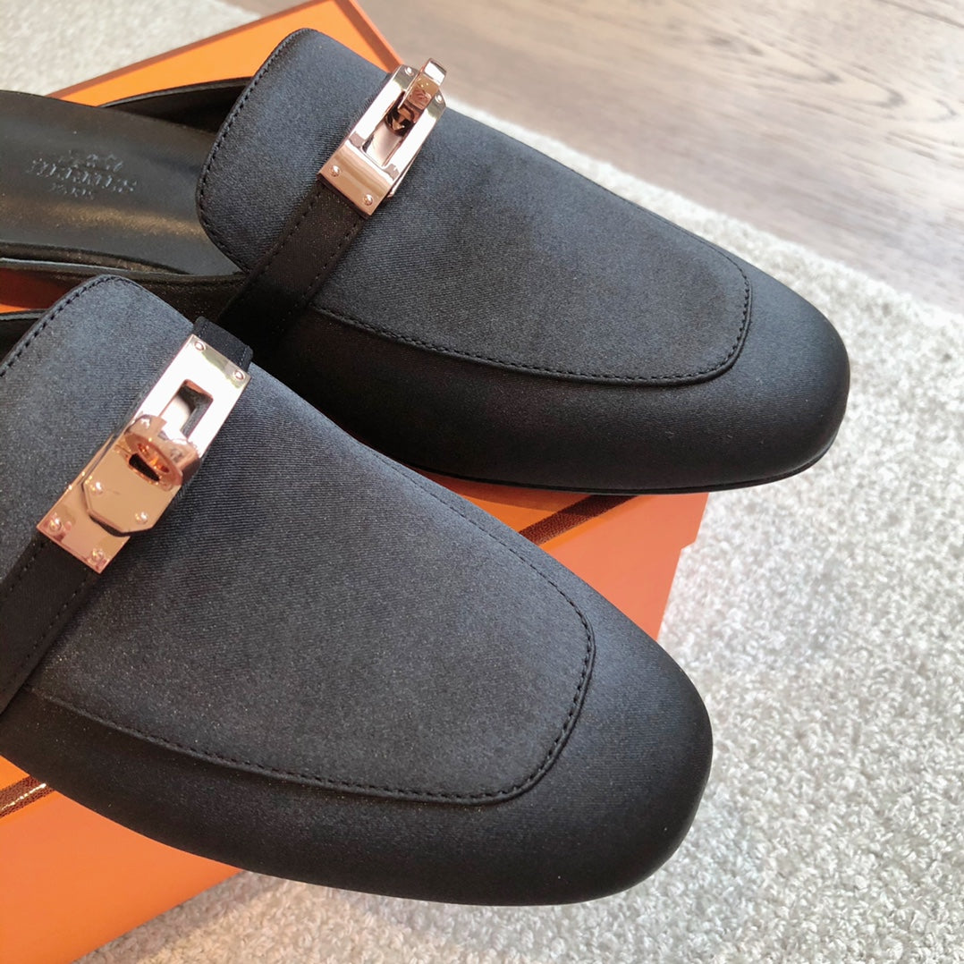 HM OZ Mule Black Suede 756852