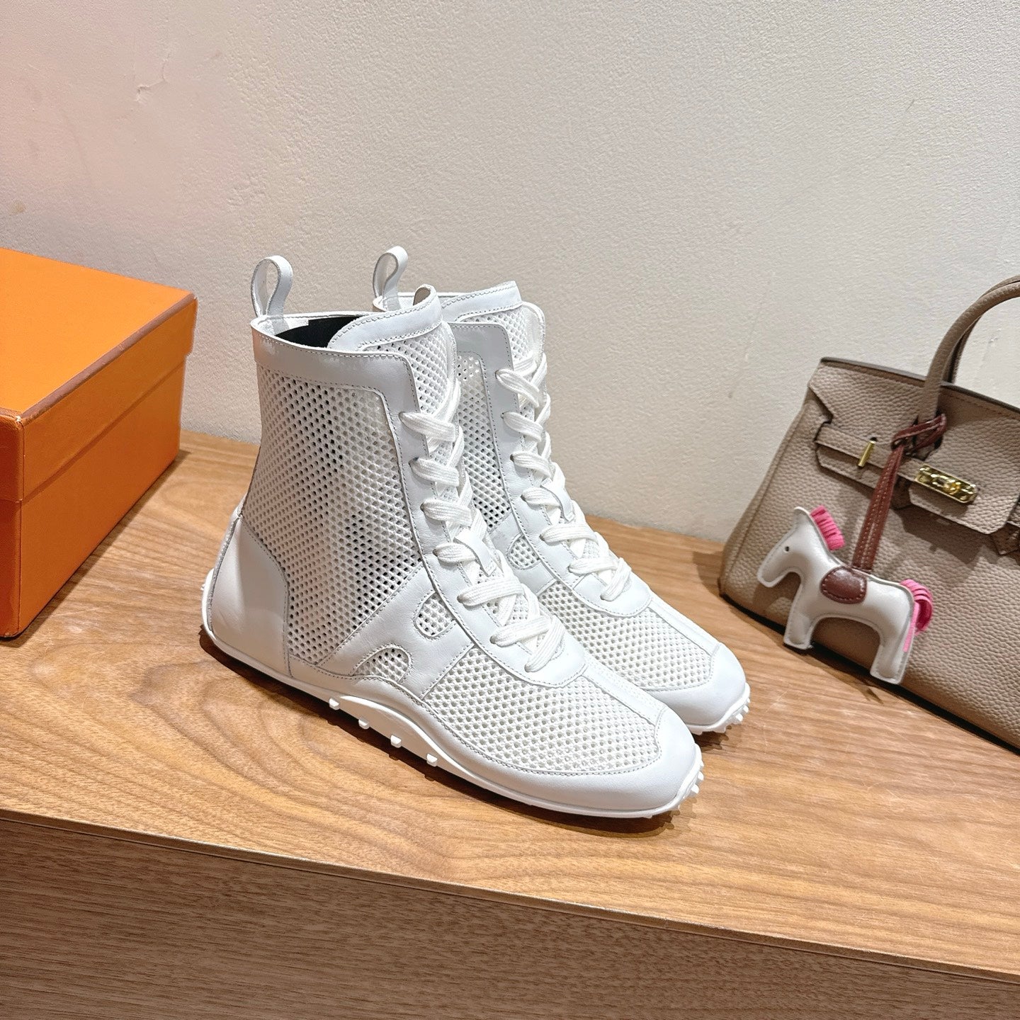 HM 25 Kiatsu Sneaker White Mesh Calfskin 329537