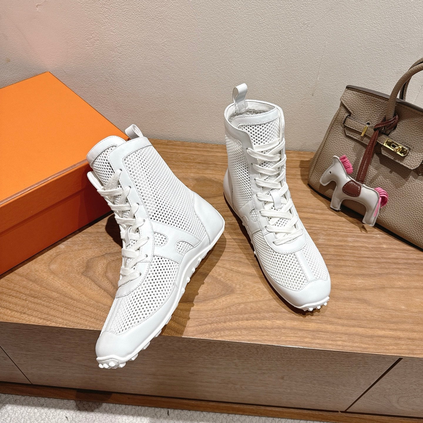 HM 25 Kiatsu Sneaker White Mesh Calfskin 329537