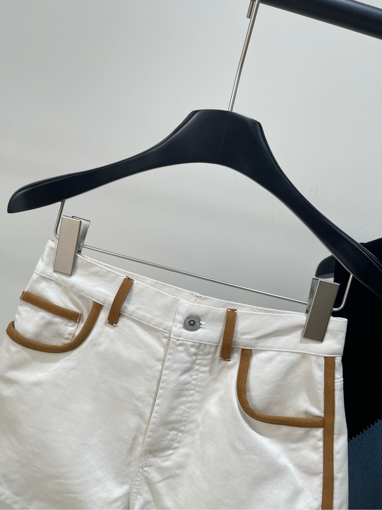 M 25 white suede velvet trim denim shorts