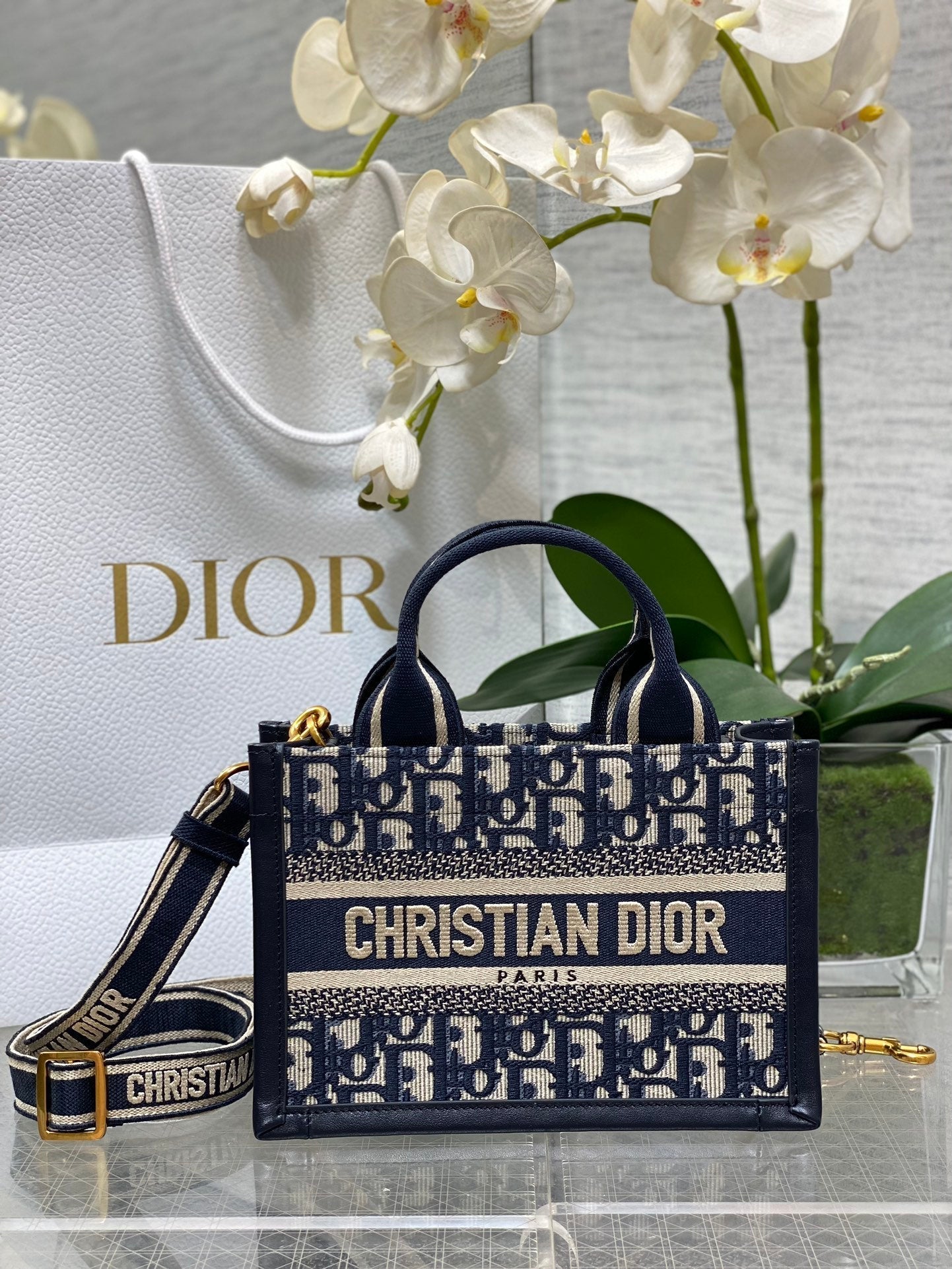 Book Tote Bag Blue Di0r Oblique Embroidery and Calfskin