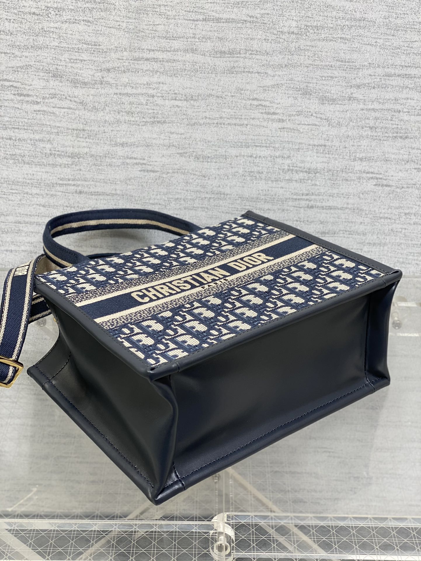 Book Tote Bag Blue Di0r Oblique Embroidery and Calfskin